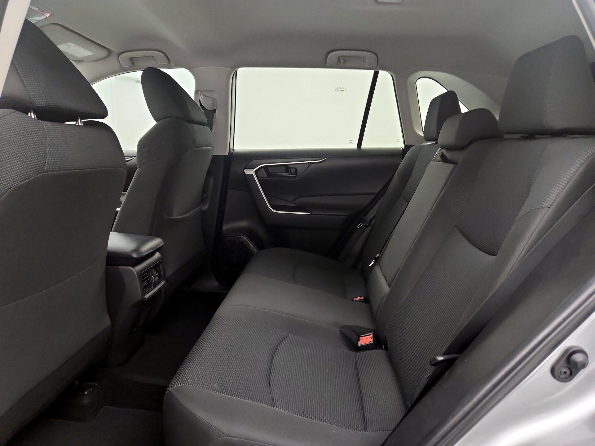 Thumbnail: 2022 Toyota RAV4 - 19