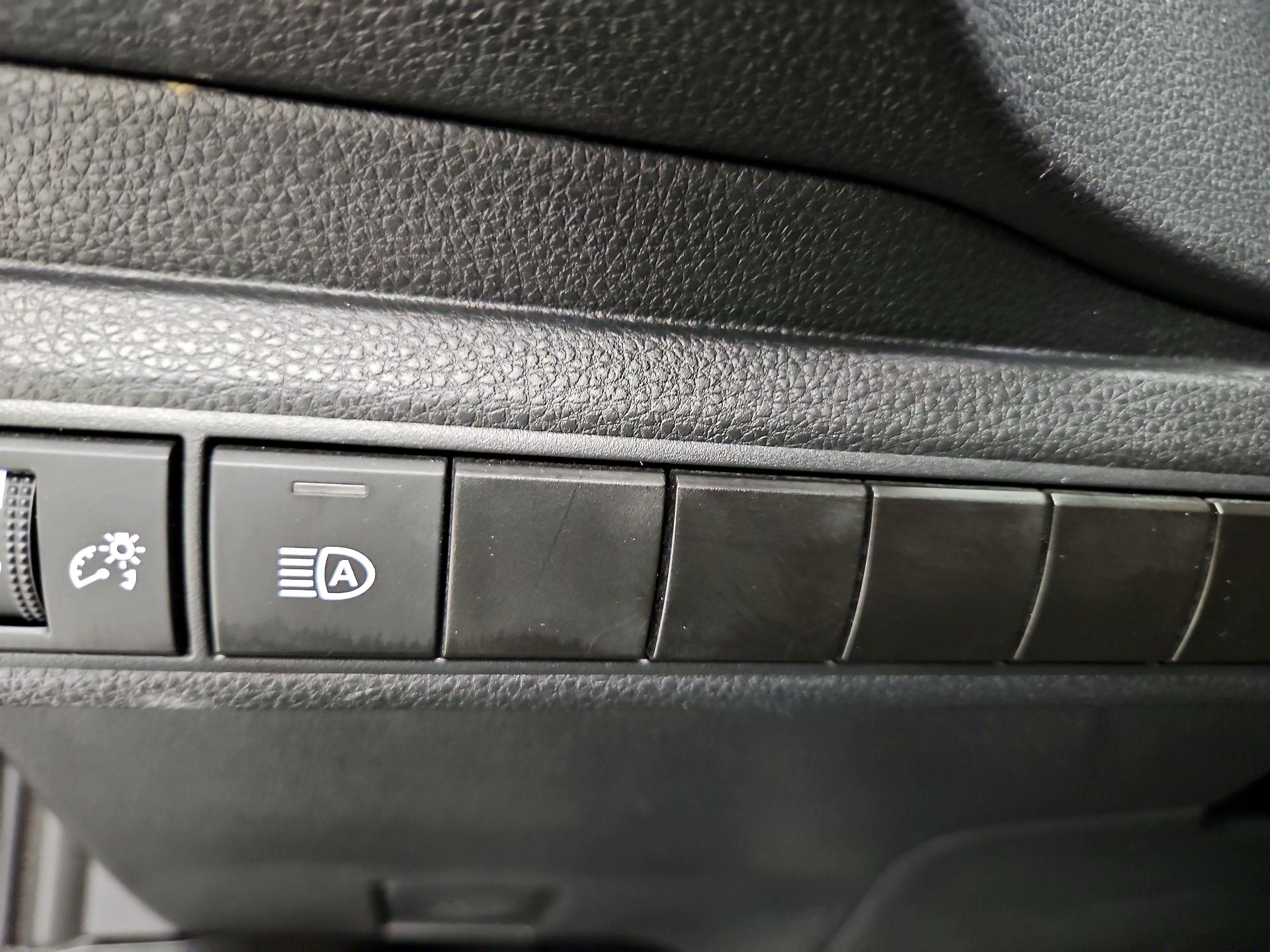 Thumbnail: 2024 Toyota Corolla - 13