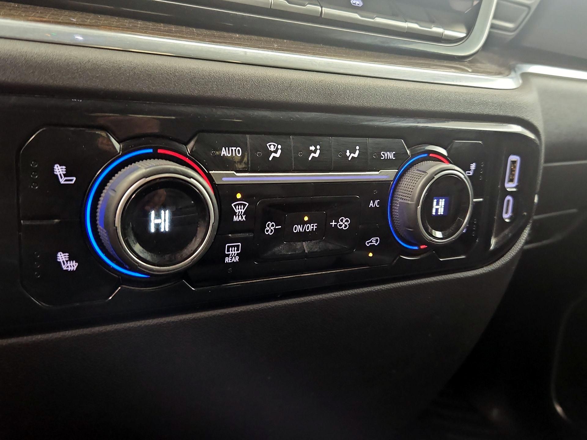 Thumbnail: 2024 Chevrolet Silverado 1500 - 17