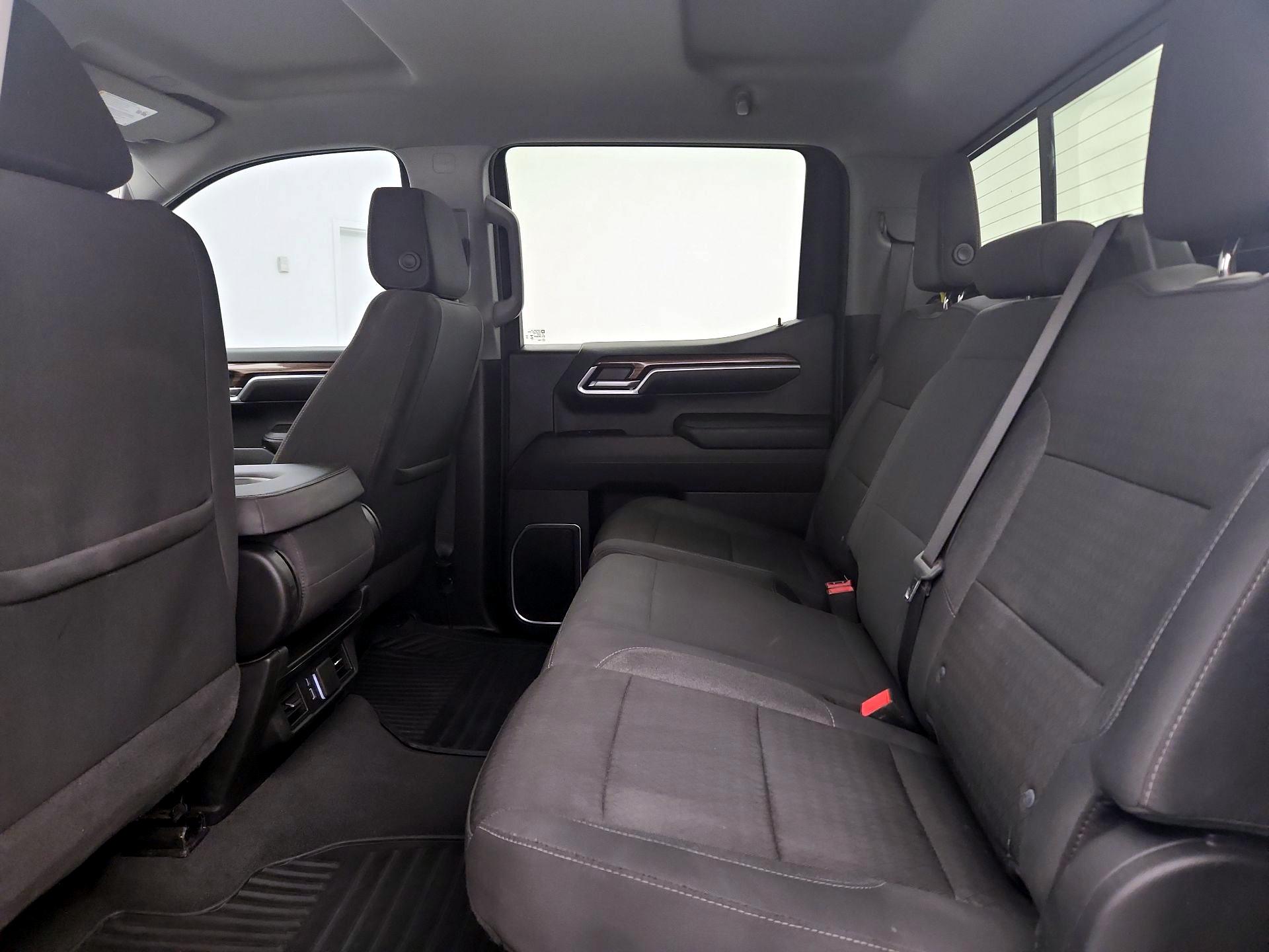 Thumbnail: 2024 Chevrolet Silverado 1500 - 20