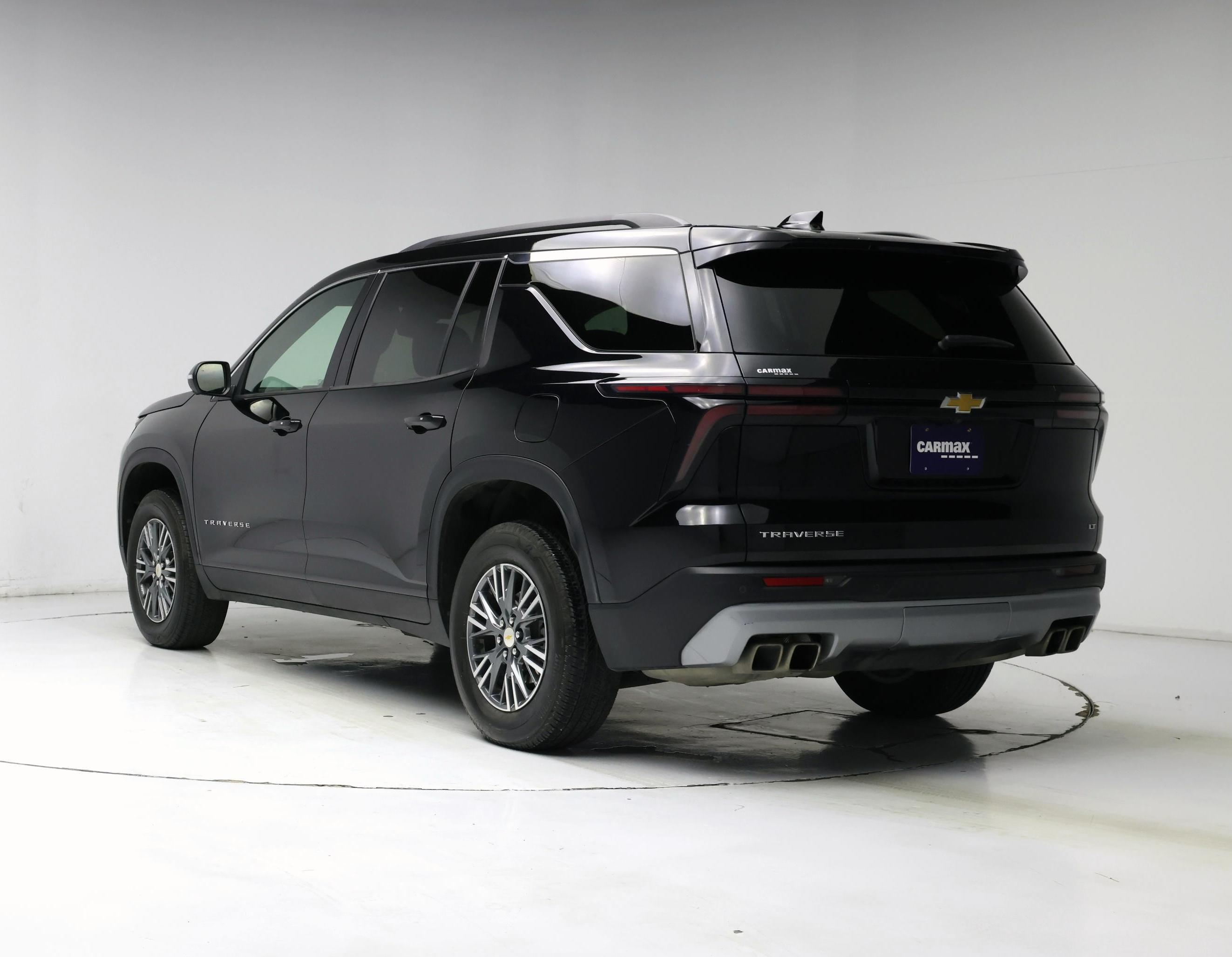 Thumbnail: 2024 Chevrolet Traverse - 2