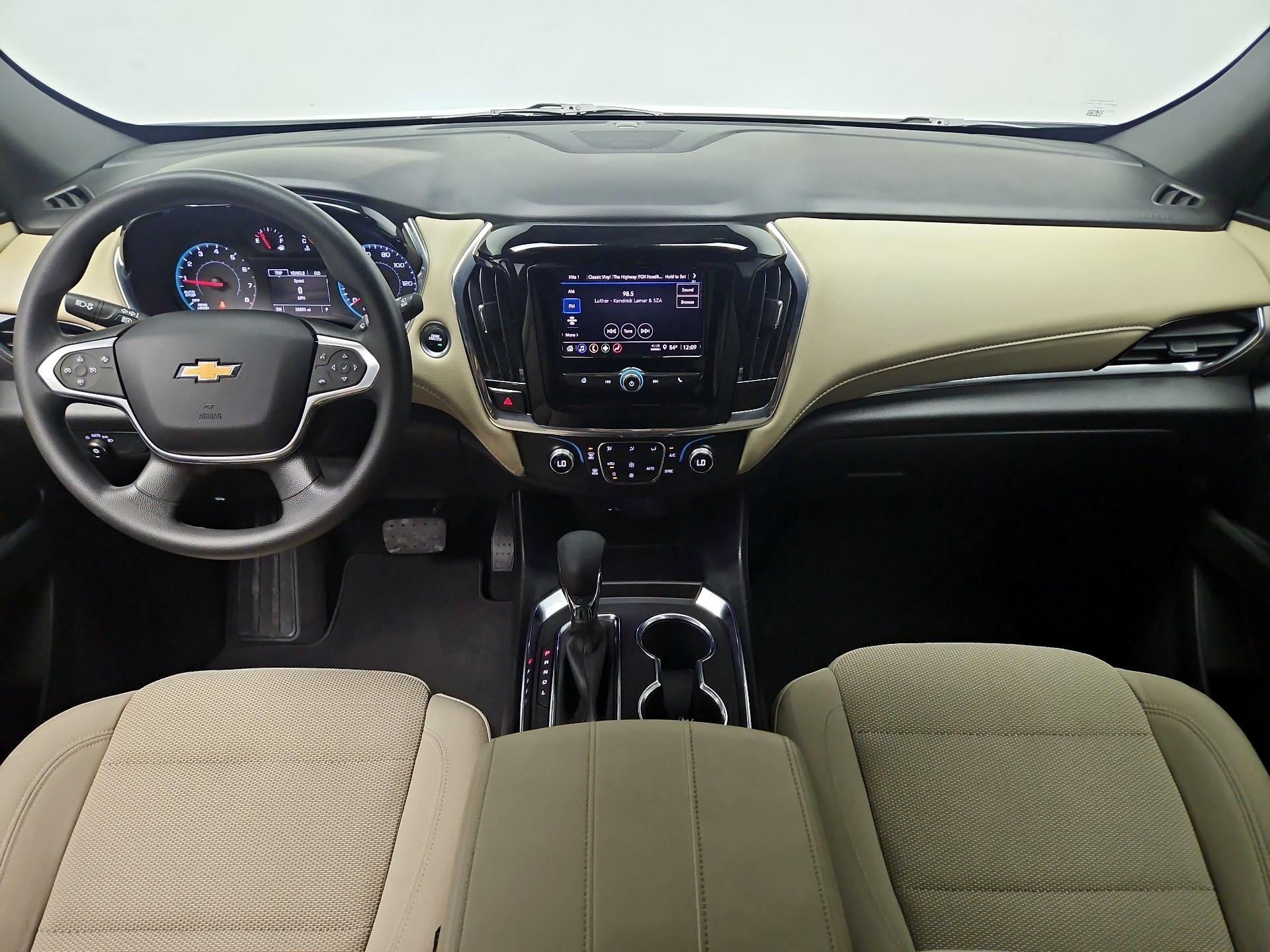 Thumbnail: 2023 Chevrolet Traverse - 9