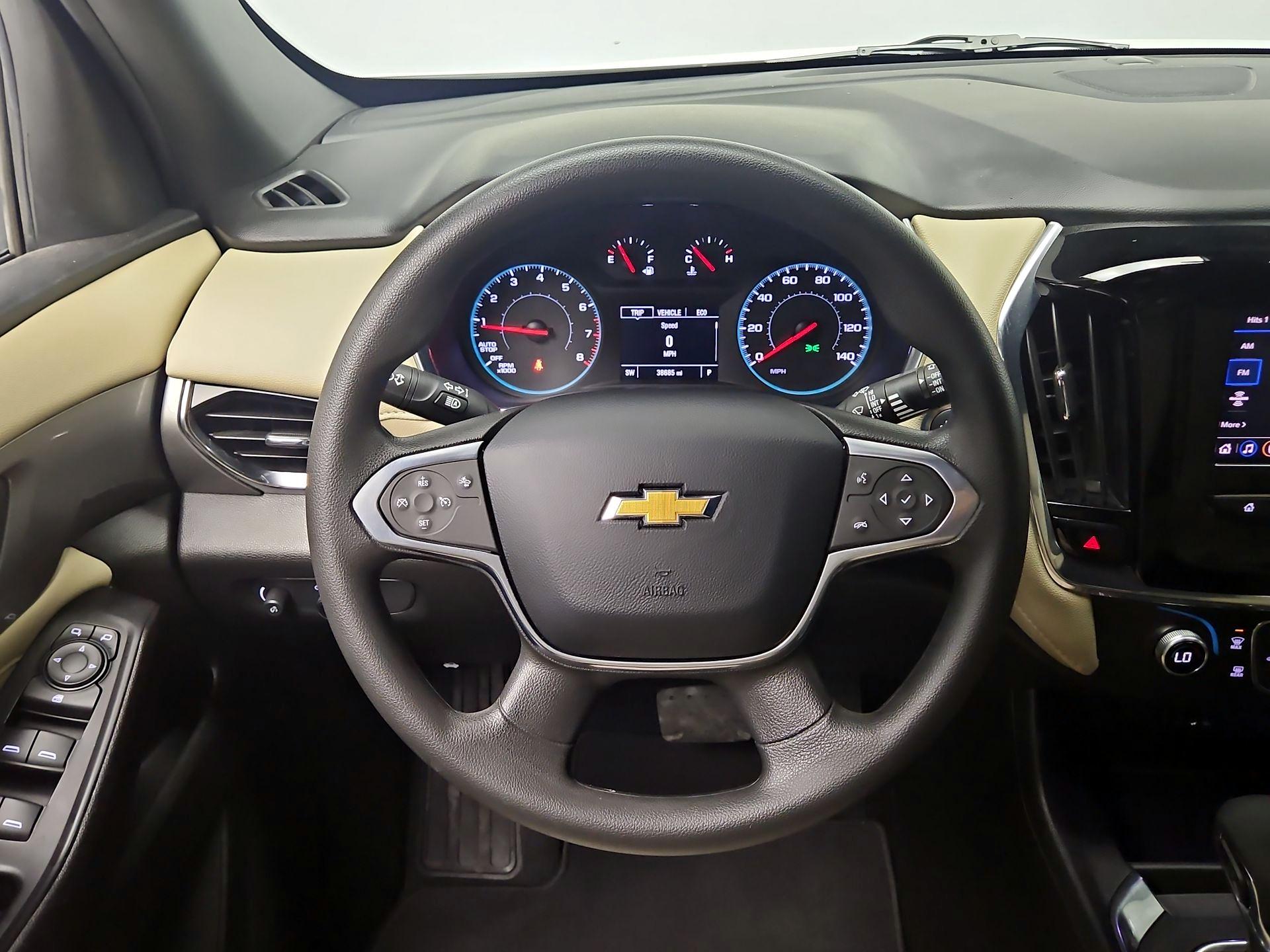 Thumbnail: 2023 Chevrolet Traverse - 10