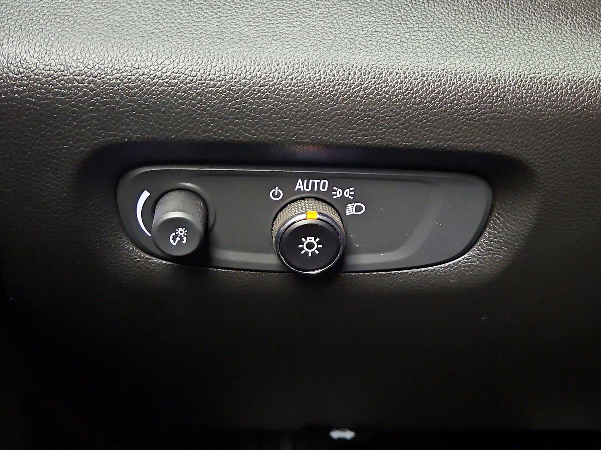 Thumbnail: 2023 Chevrolet Traverse - 13