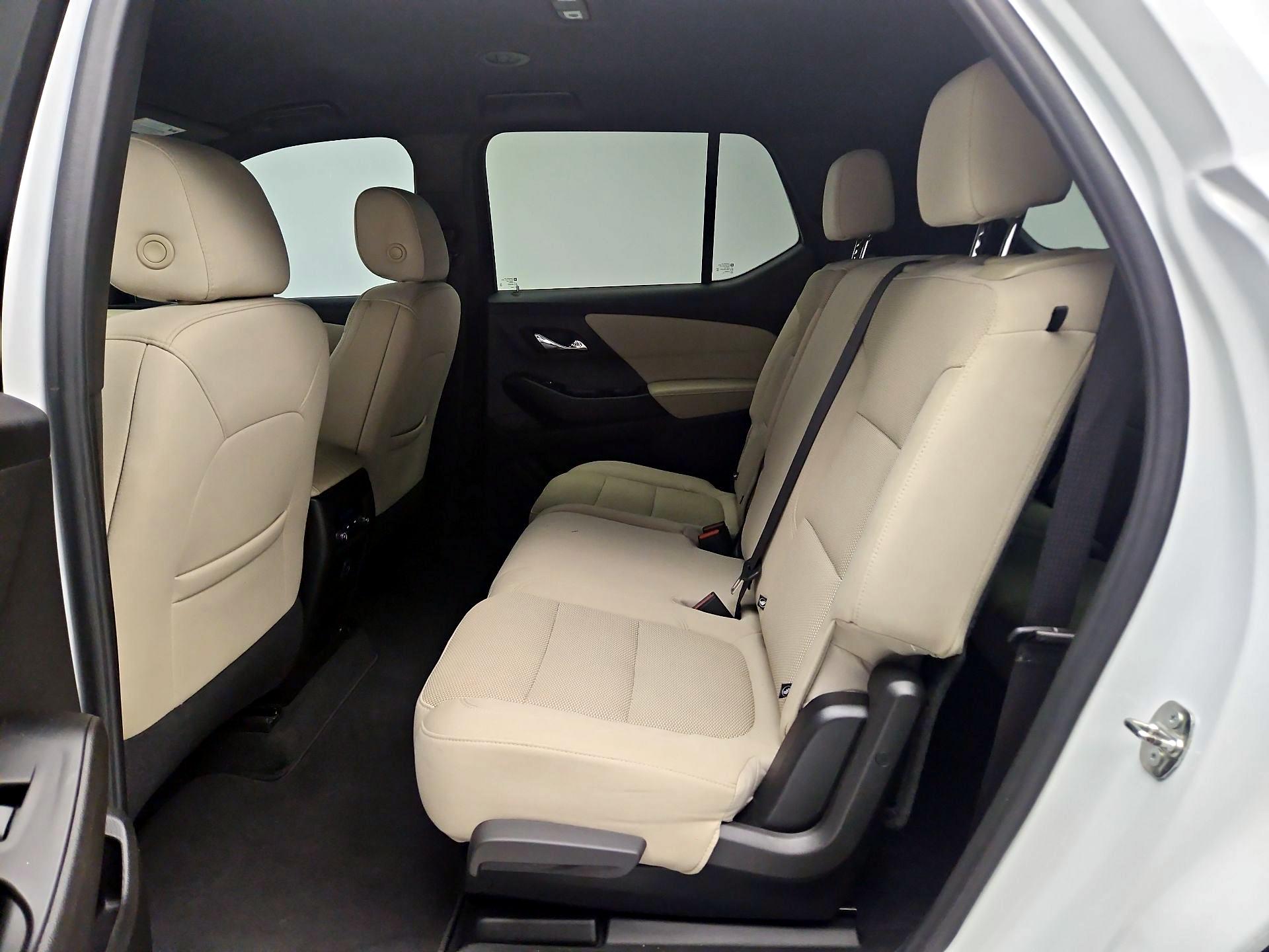 Thumbnail: 2023 Chevrolet Traverse - 19