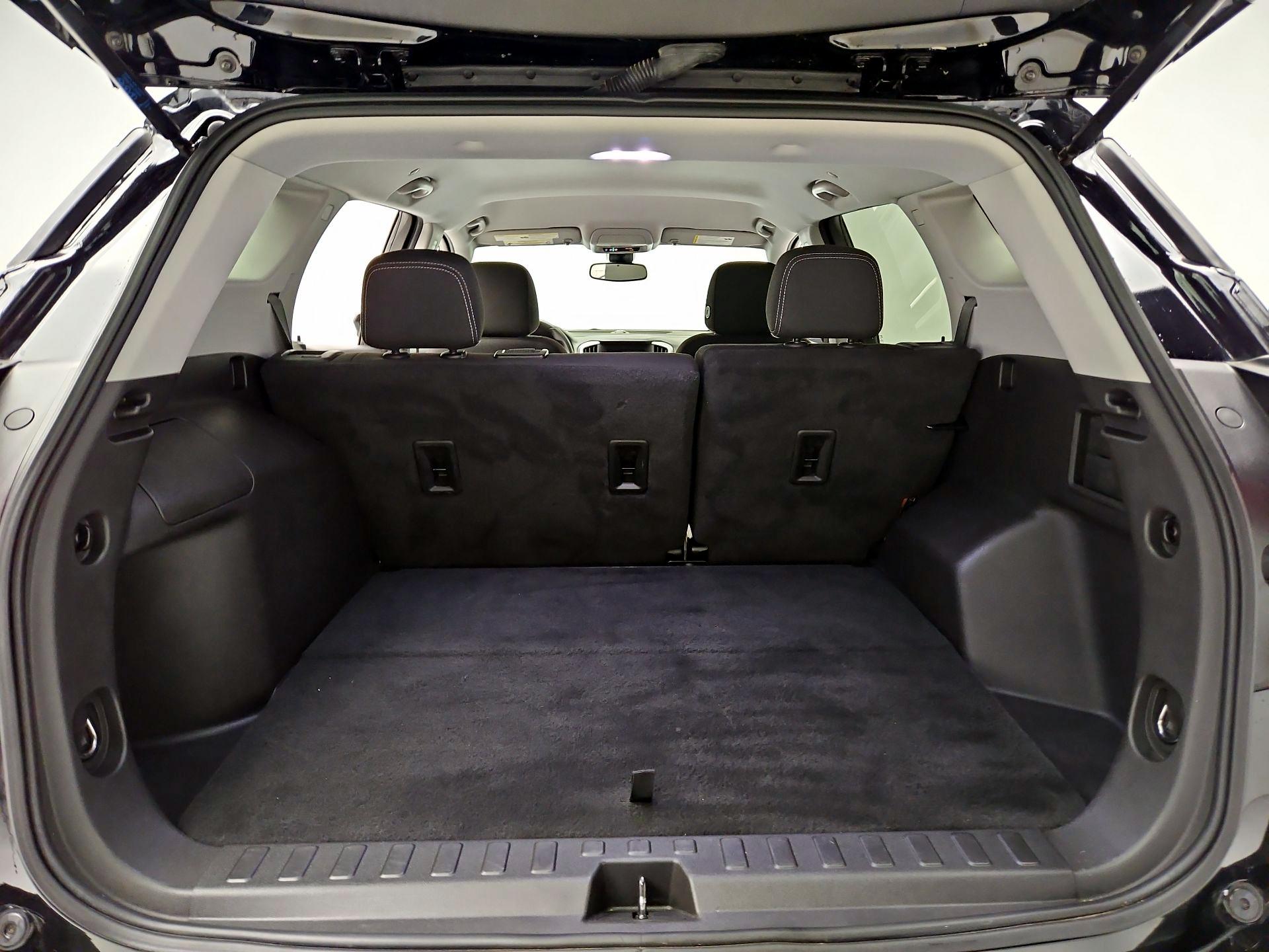 Thumbnail: 2023 GMC Terrain - 20