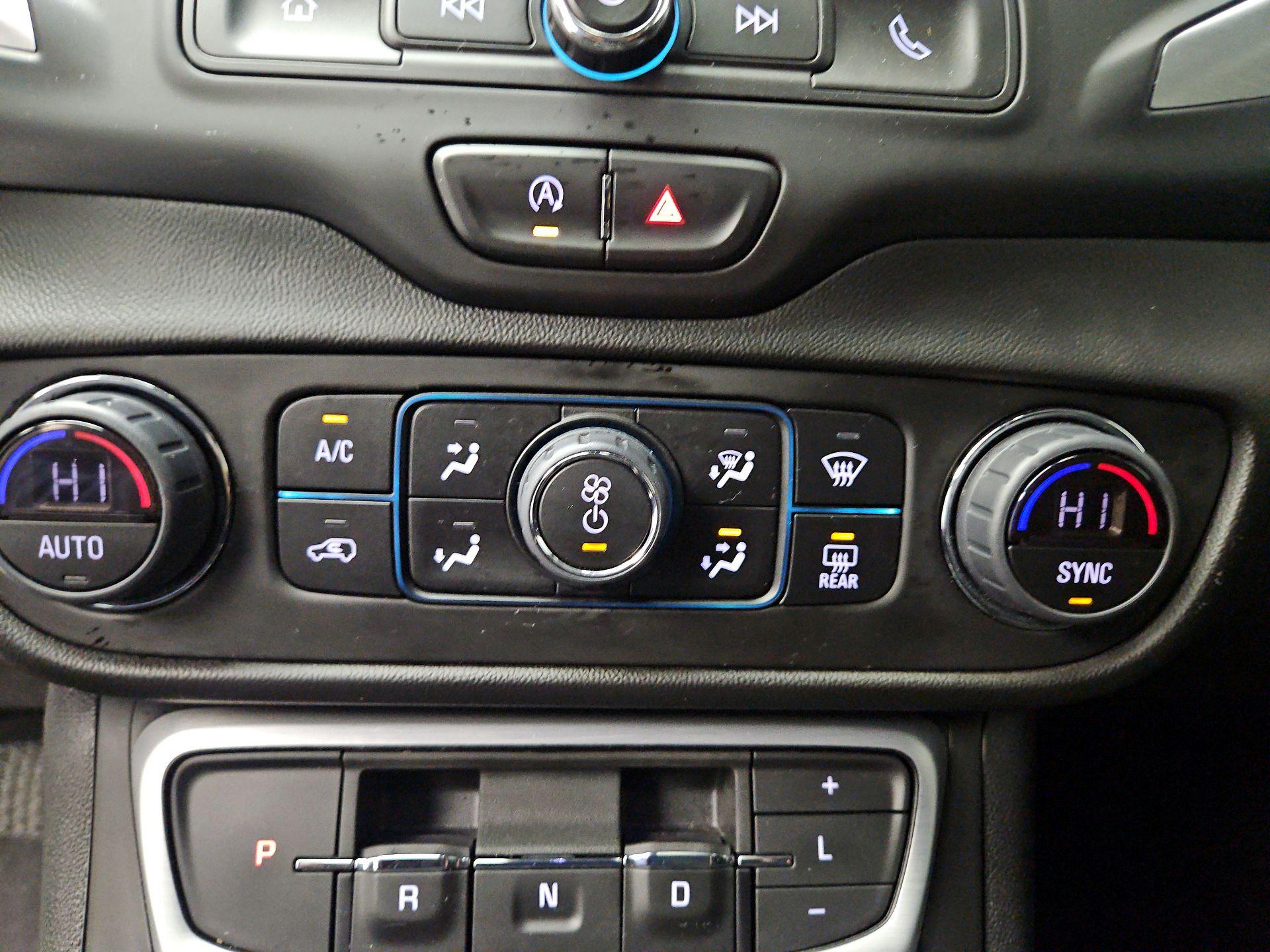 Thumbnail: 2022 GMC Terrain - 16