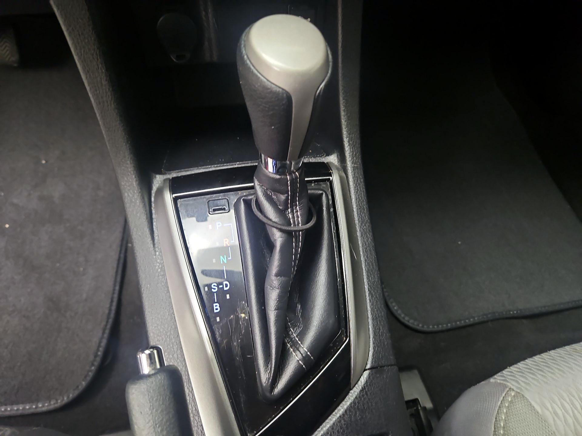 Thumbnail: 2016 Toyota Corolla - 17