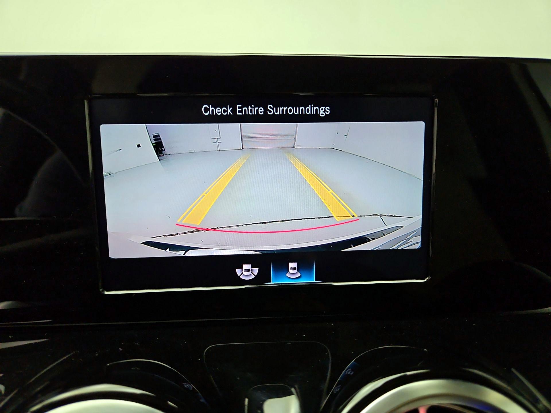 Thumbnail: 2021 Mercedes-Benz GLB - 13