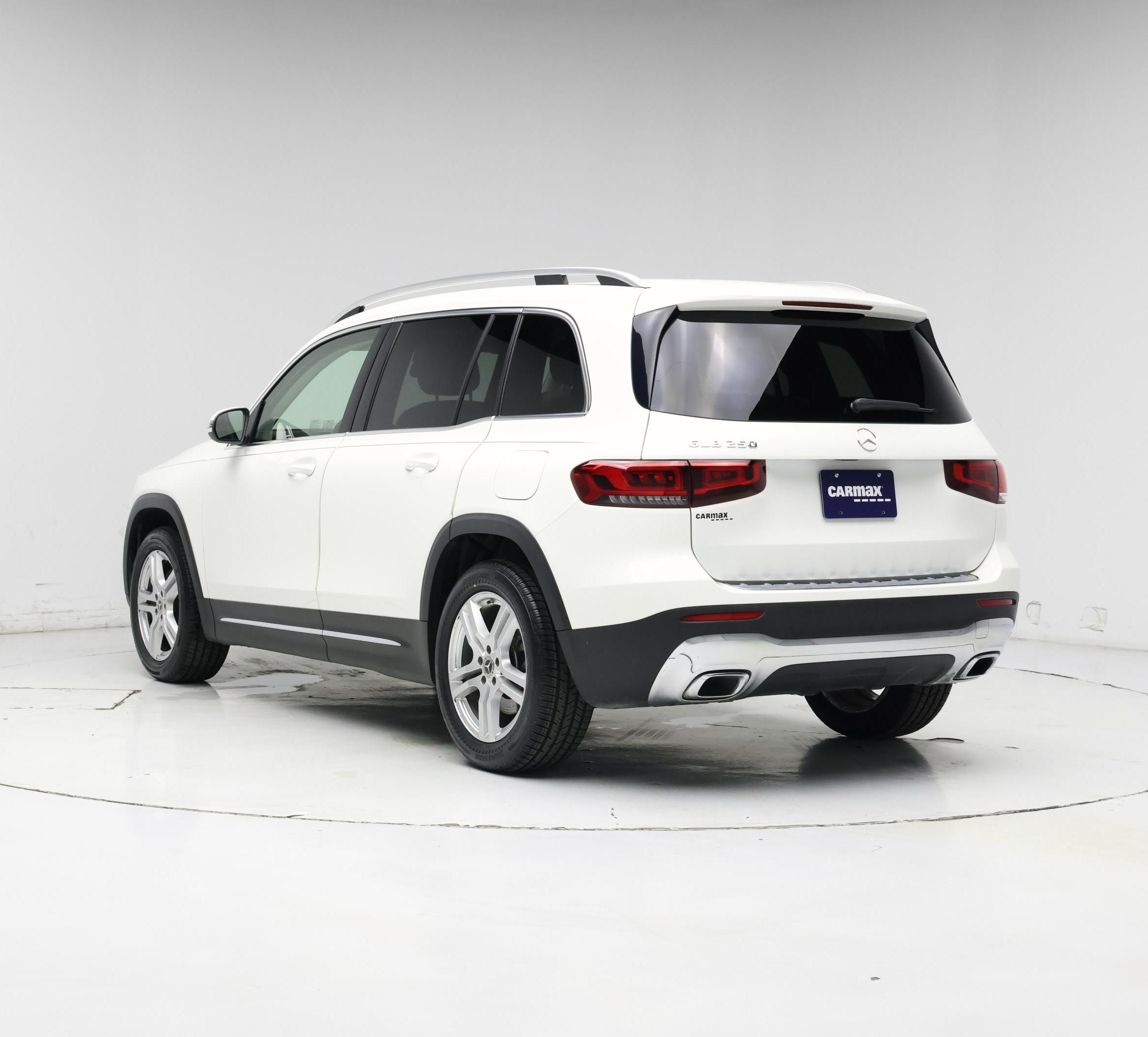 Thumbnail: 2021 Mercedes-Benz GLB - 2