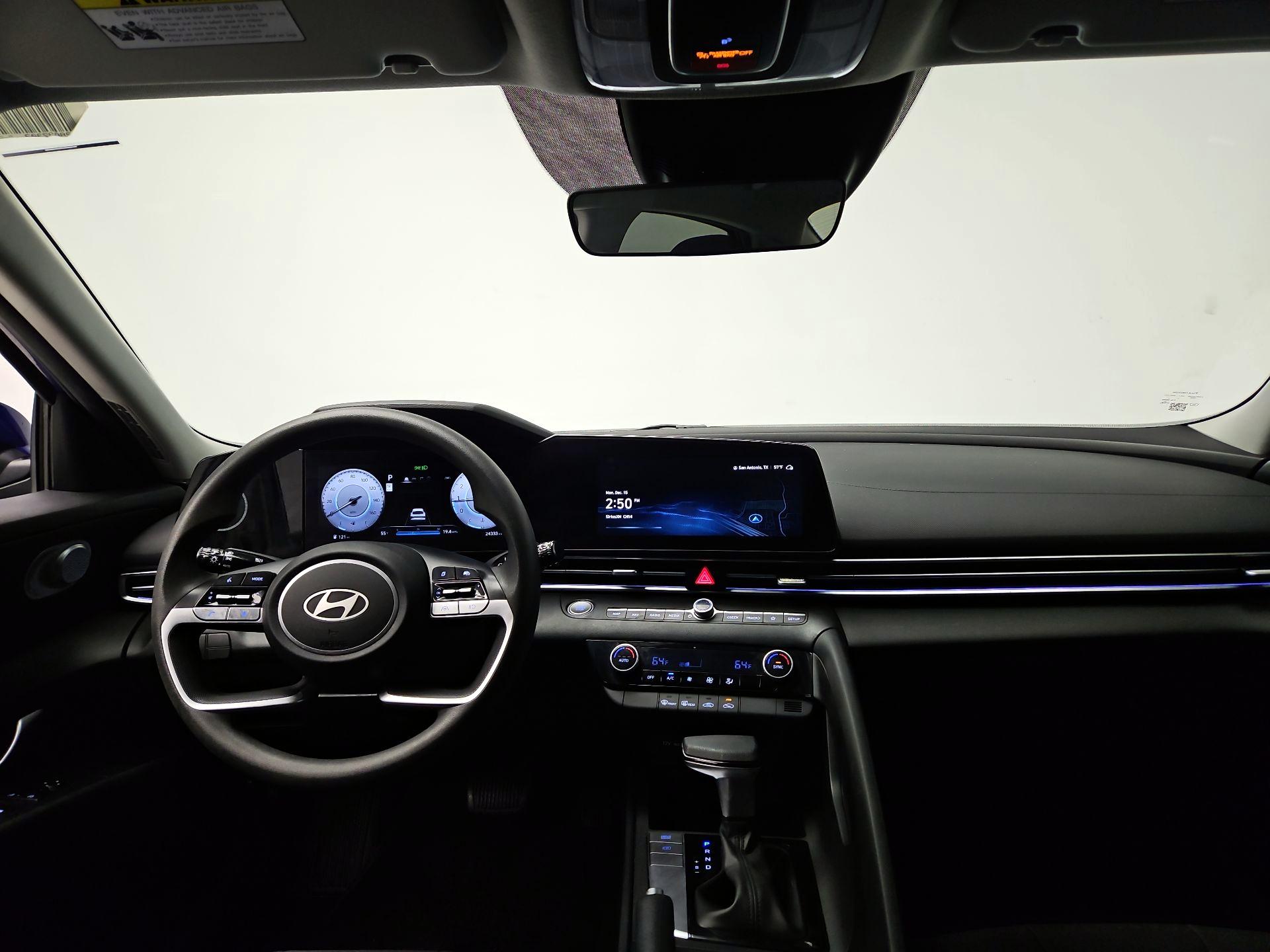 Thumbnail: 2024 Hyundai Elantra - 9