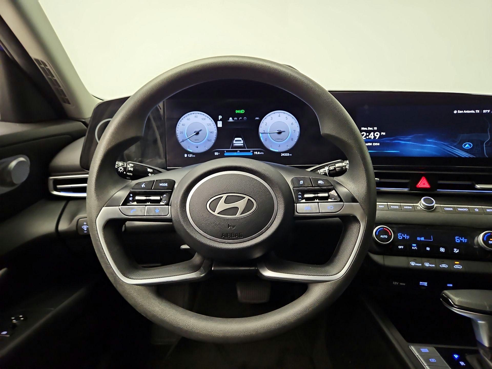 Thumbnail: 2024 Hyundai Elantra - 10