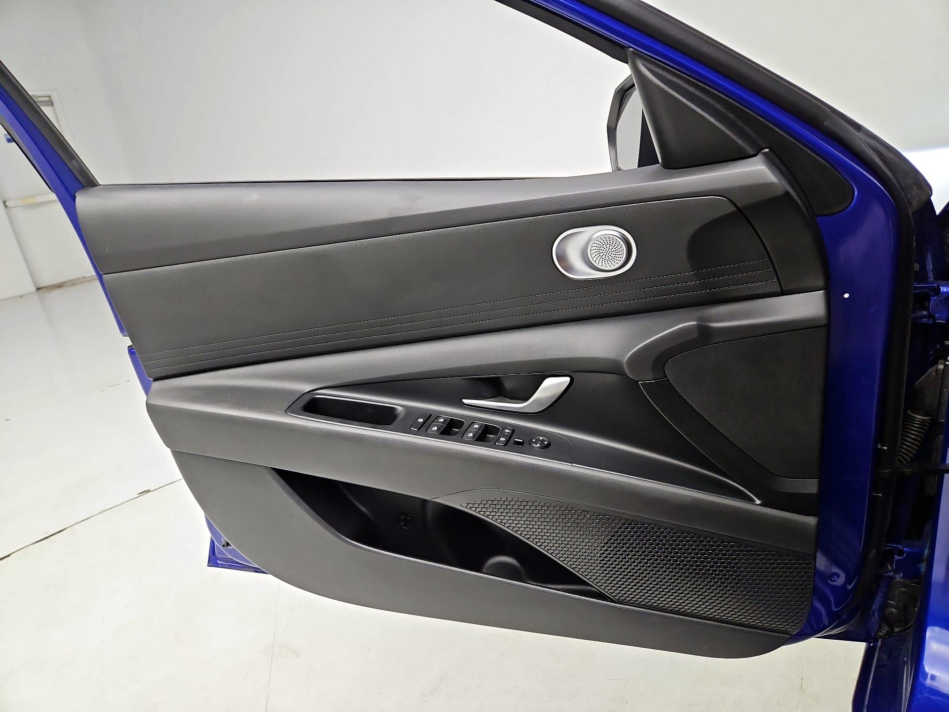 Thumbnail: 2024 Hyundai Elantra - 12