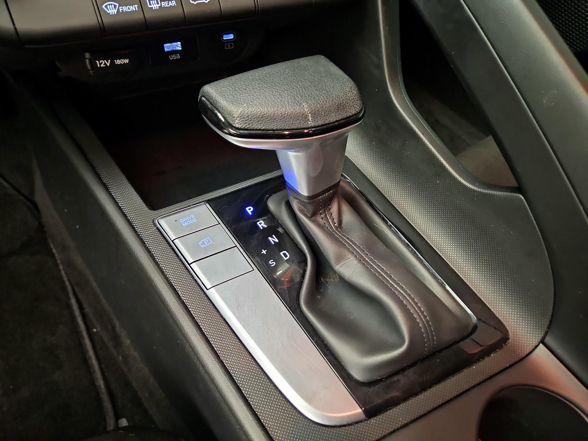 Thumbnail: 2024 Hyundai Elantra - 18