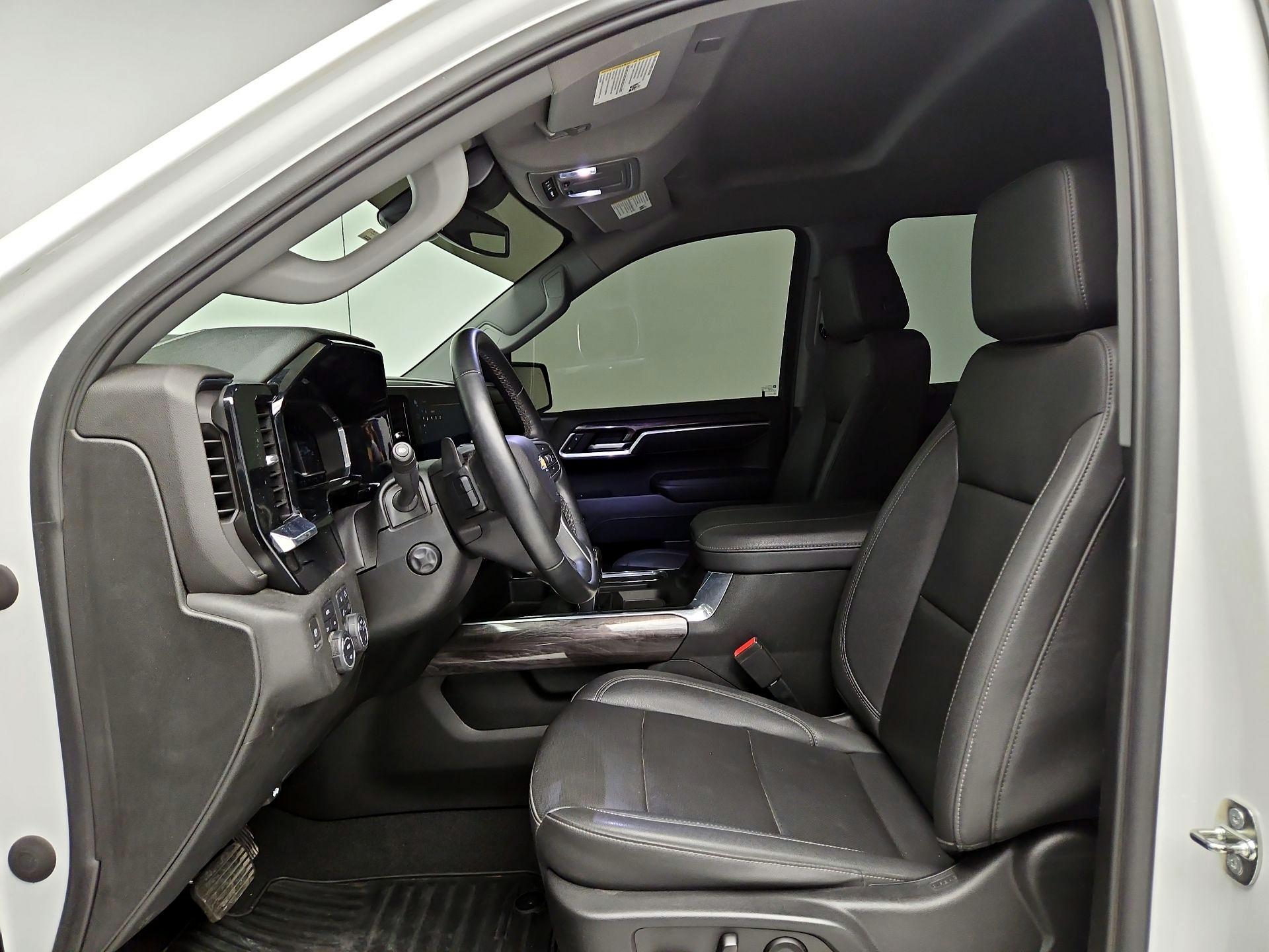 Thumbnail: 2023 Chevrolet Silverado 1500 - 11