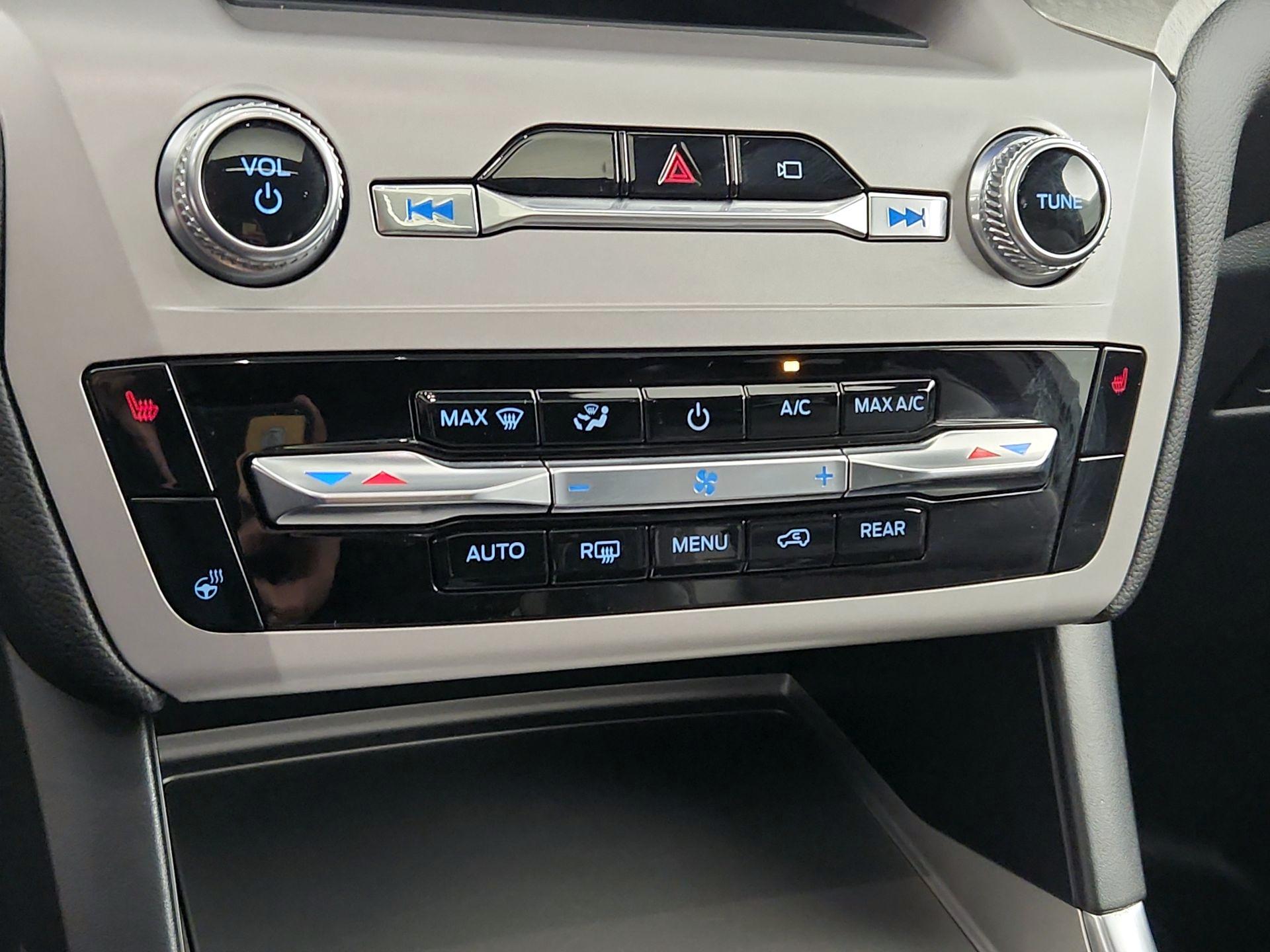 Thumbnail: 2023 Ford Explorer - 17