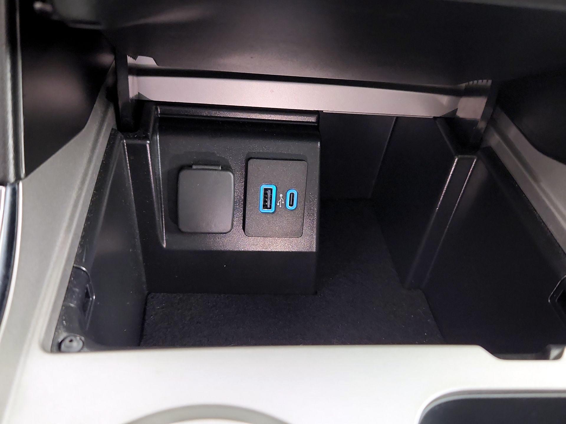 Thumbnail: 2023 Ford Explorer - 19