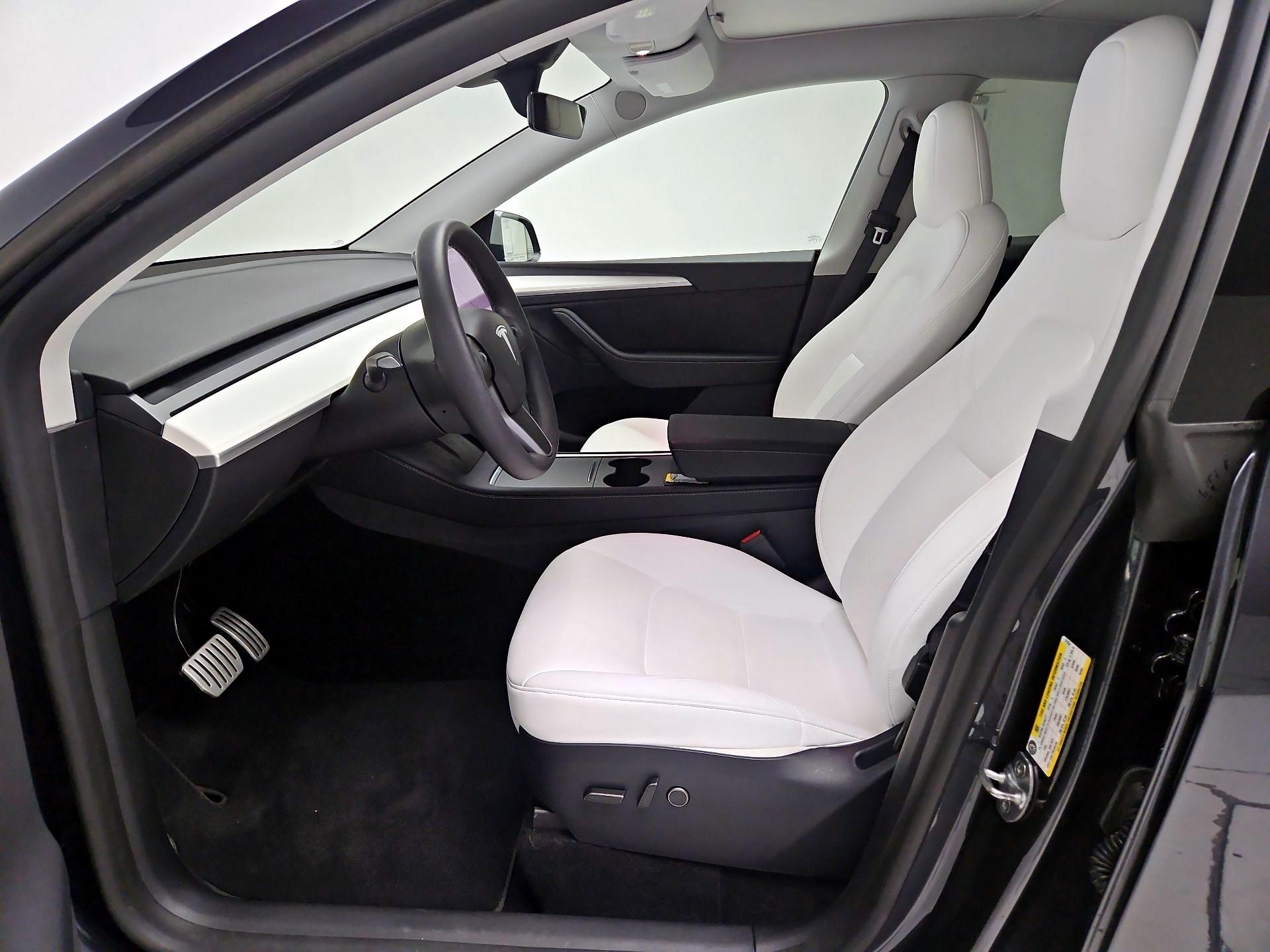 Thumbnail: 2025 Tesla Model Y - 11