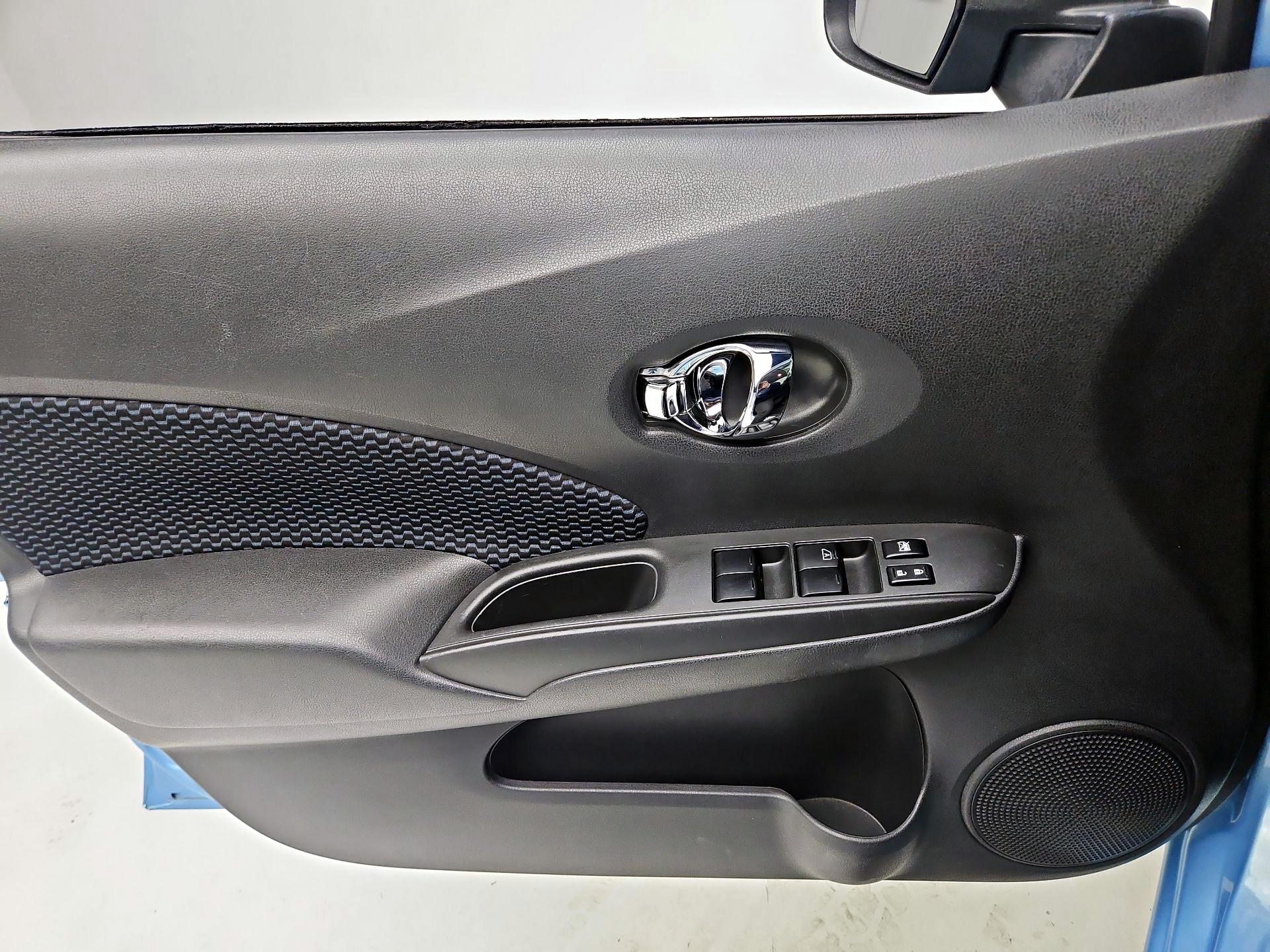 Thumbnail: 2014 Nissan Versa Note - 12