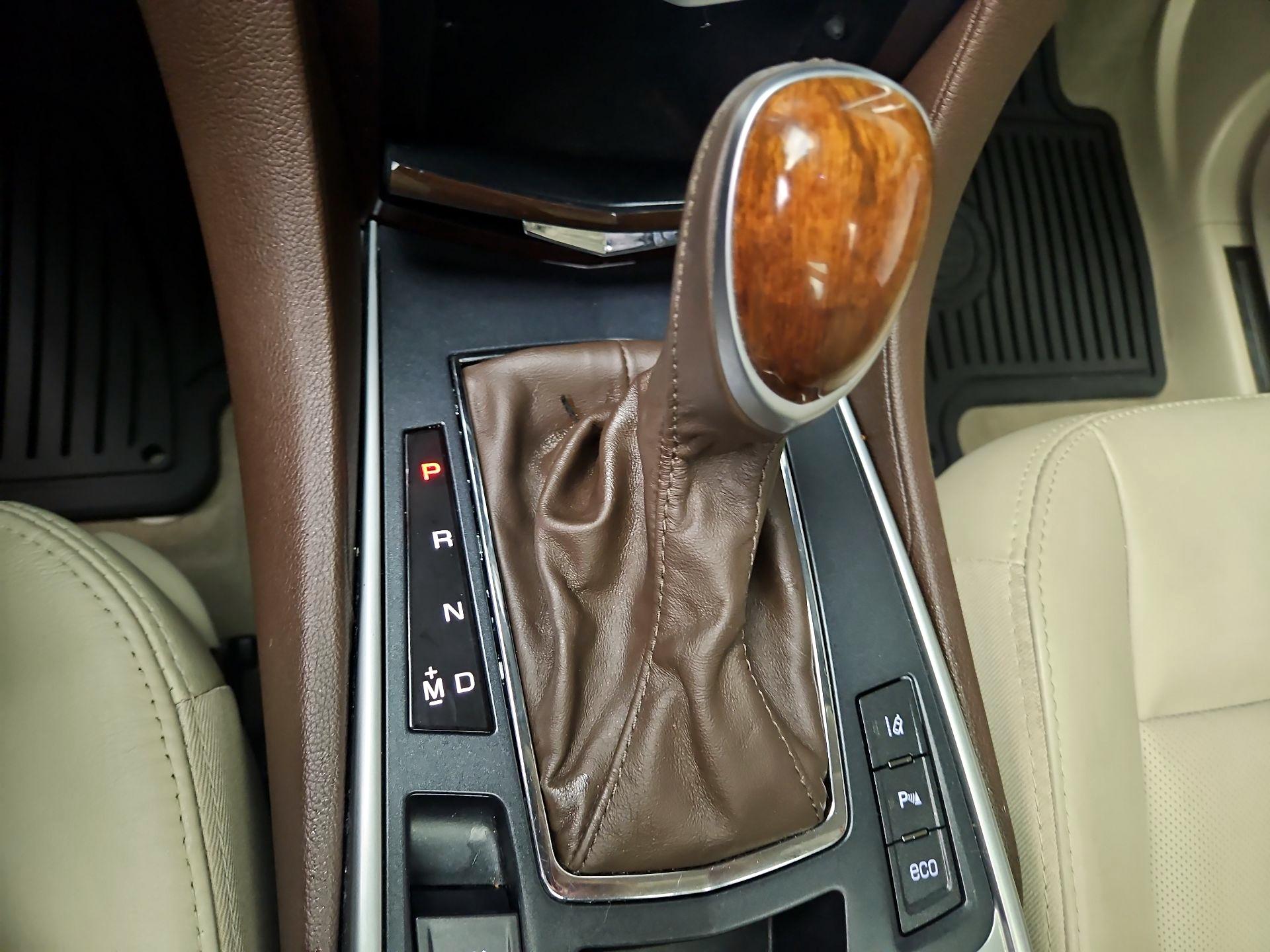 Thumbnail: 2016 Cadillac SRX - 18