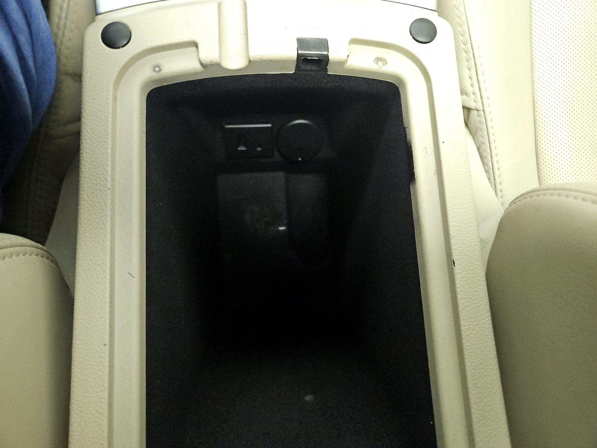 Thumbnail: 2016 Cadillac SRX - 19