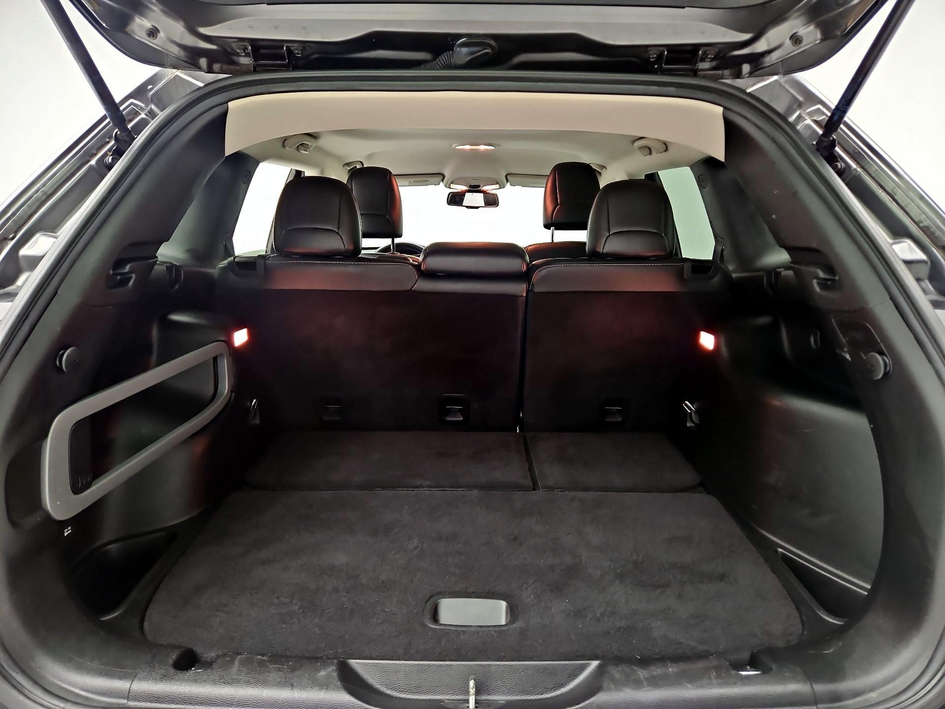 Thumbnail: 2016 Jeep Cherokee - 19