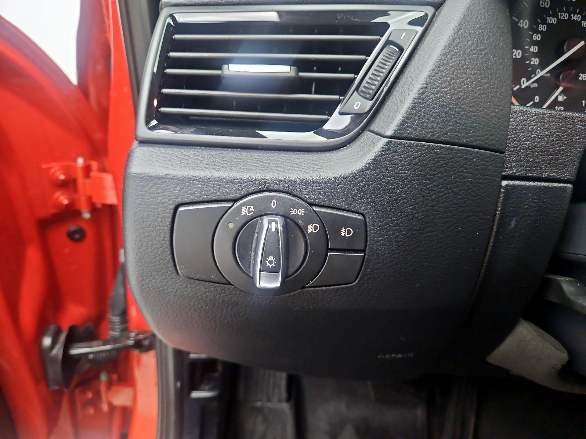 Thumbnail: 2015 BMW X1 - 13