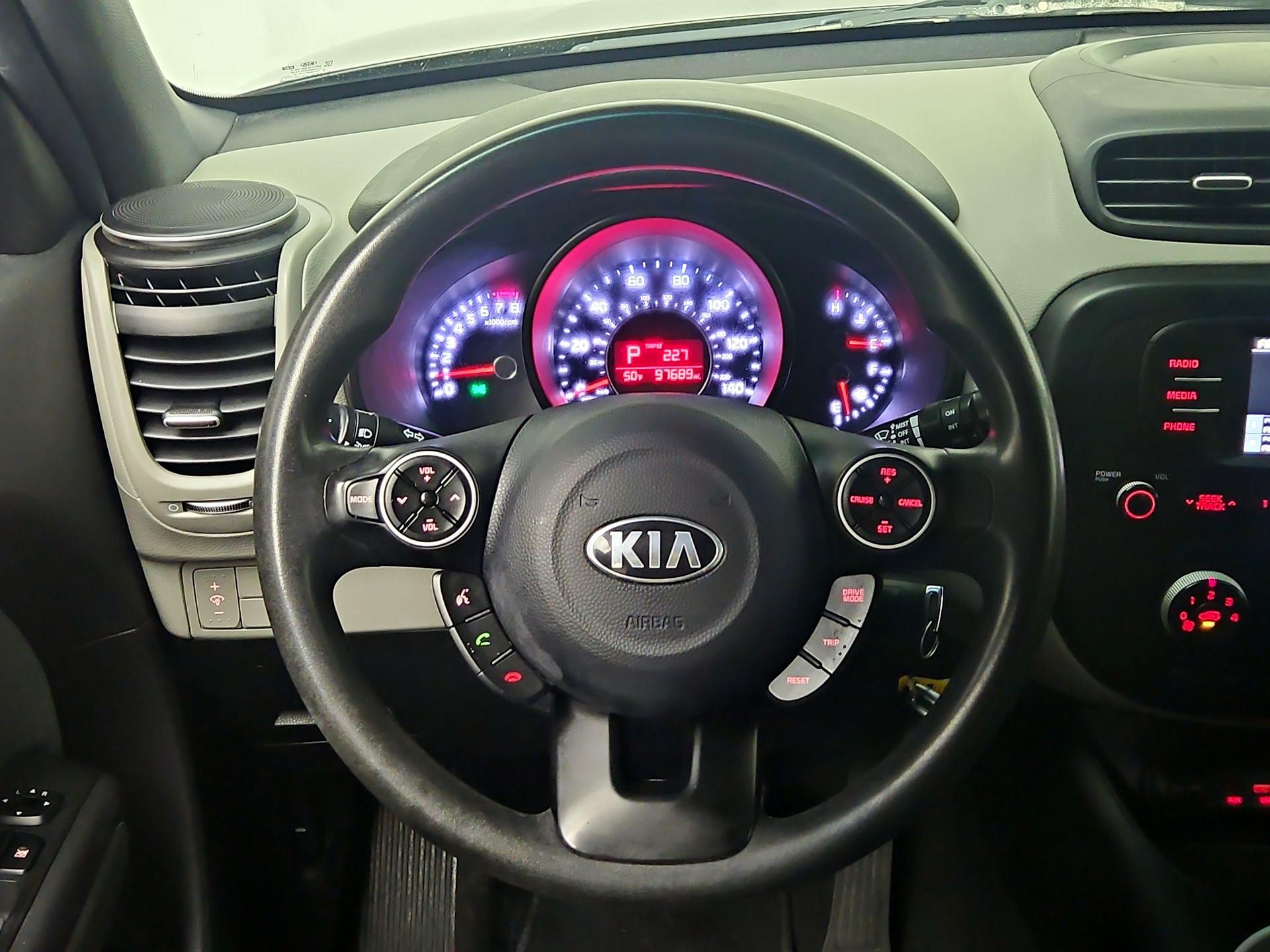 Thumbnail: 2017 Kia Soul - 10