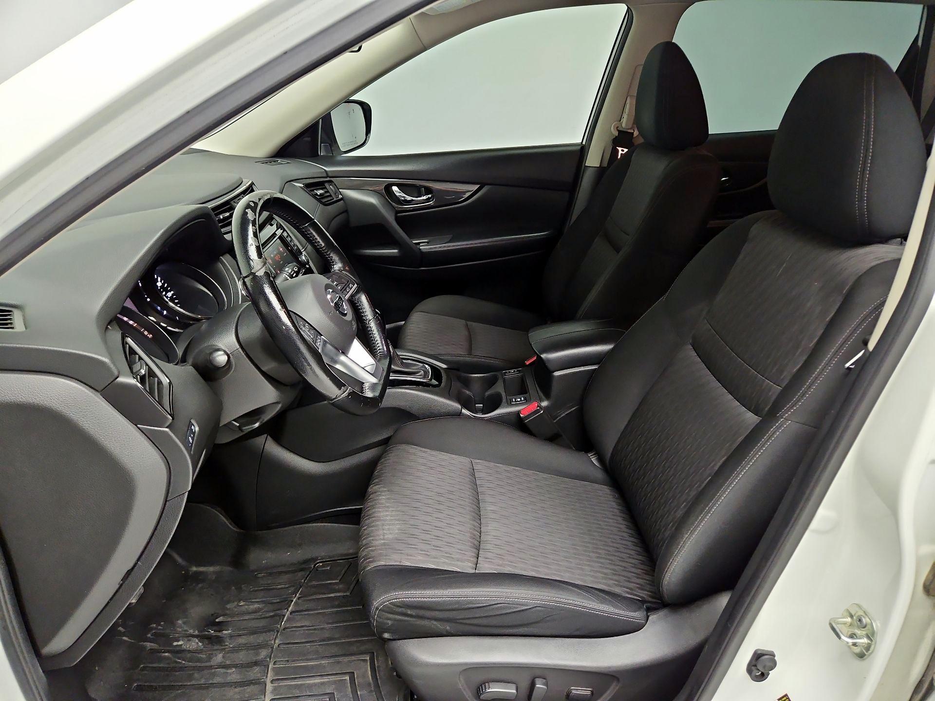 Thumbnail: 2020 Nissan Rogue - 11