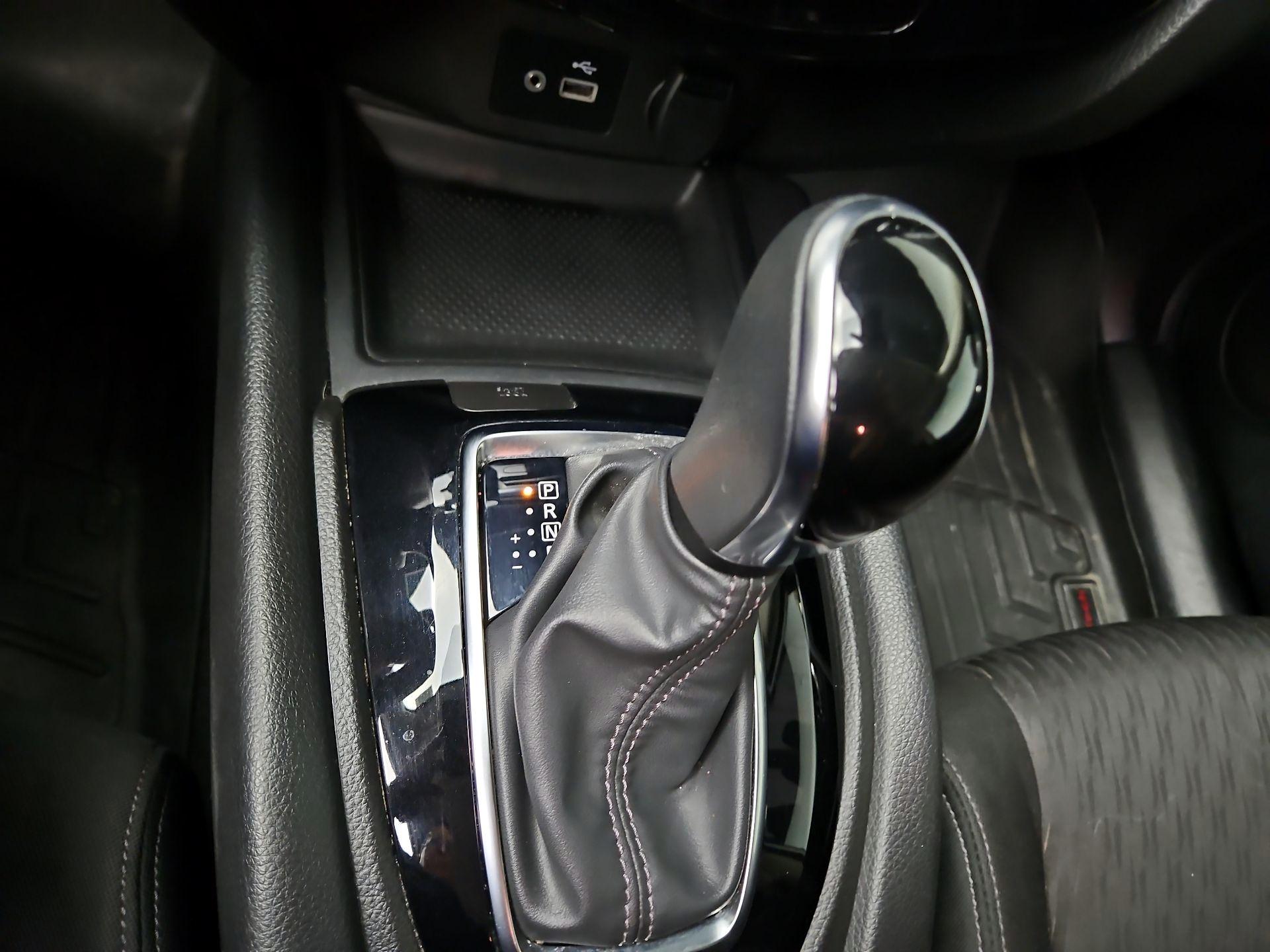 Thumbnail: 2020 Nissan Rogue - 17