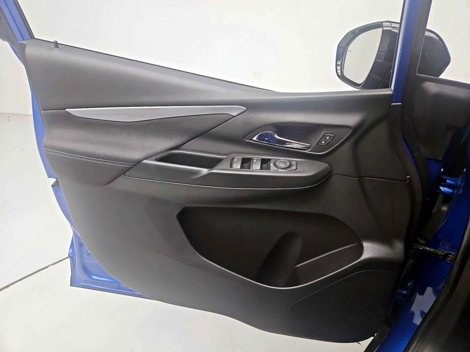 Thumbnail: 2023 Chevrolet Bolt EV - 12