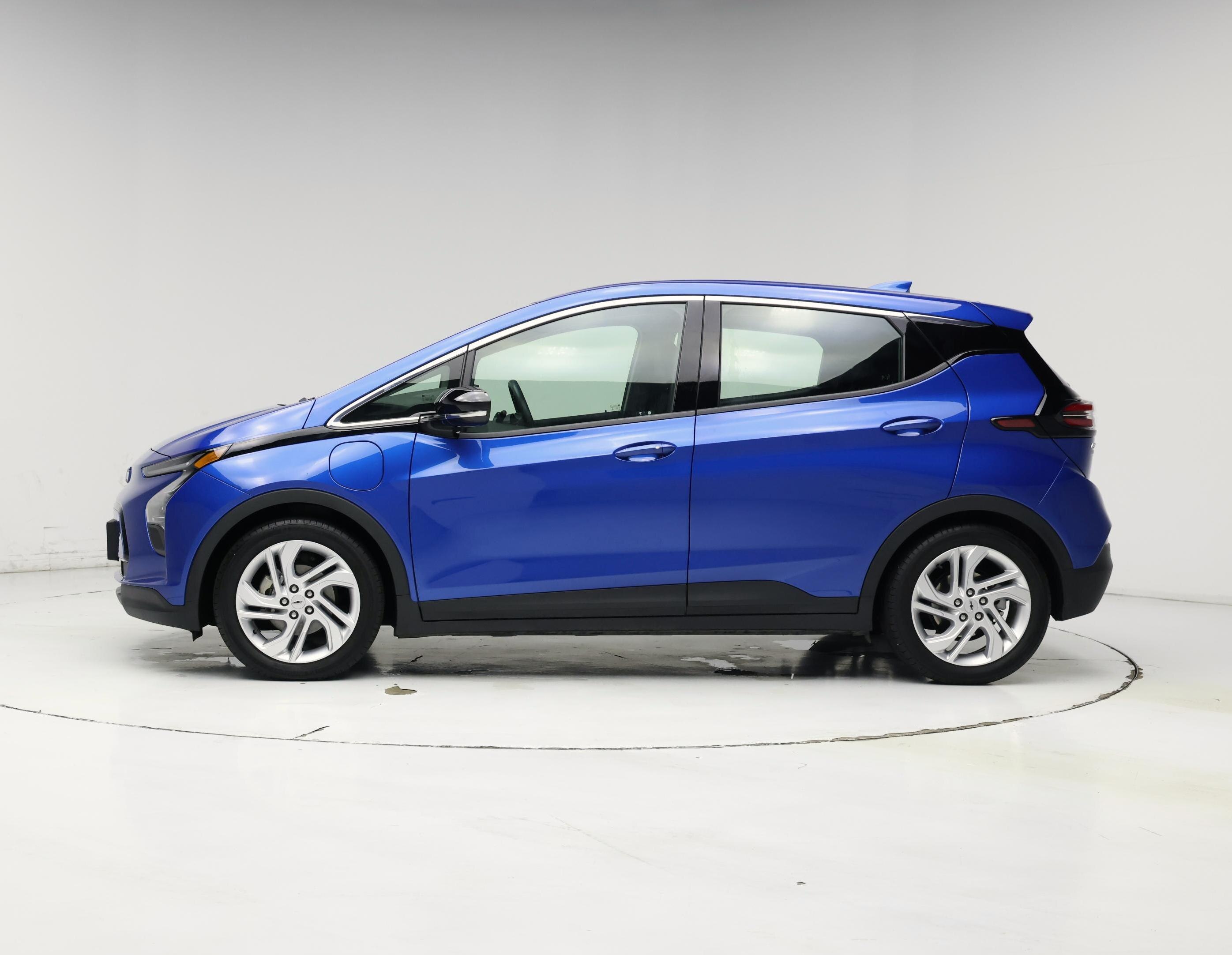 Thumbnail: 2023 Chevrolet Bolt EV - 3