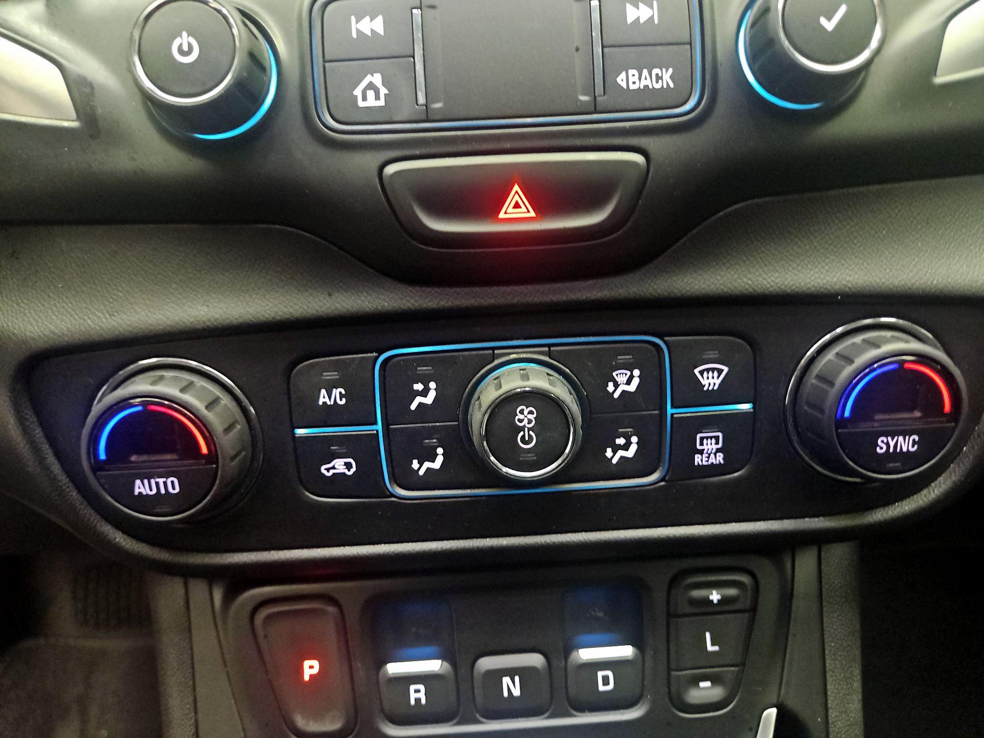 Thumbnail: 2020 GMC Terrain - 16