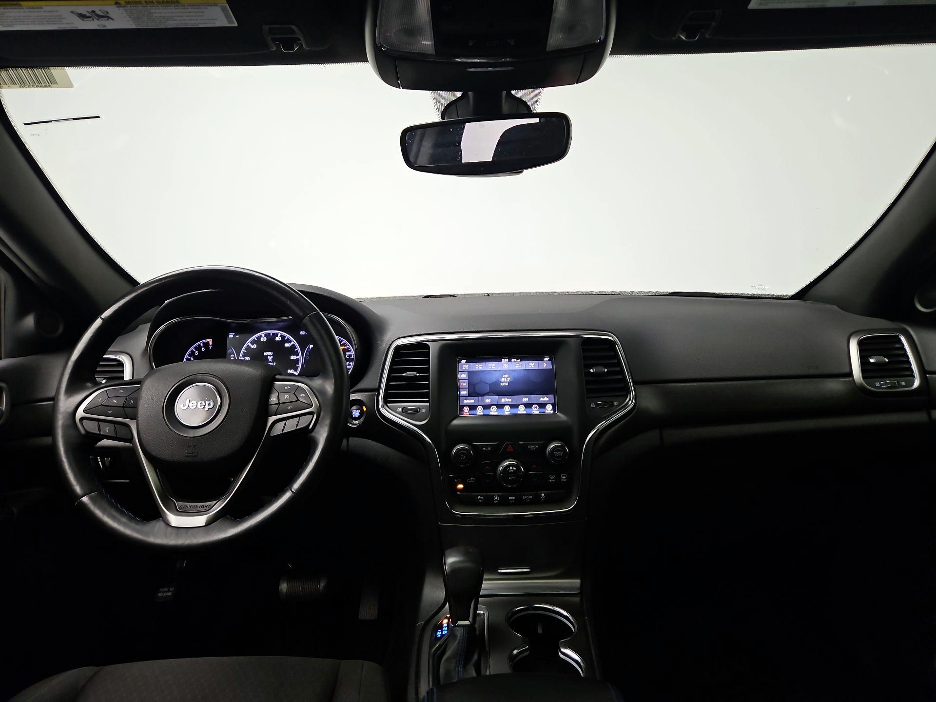 Thumbnail: 2018 Jeep Grand Cherokee - 9