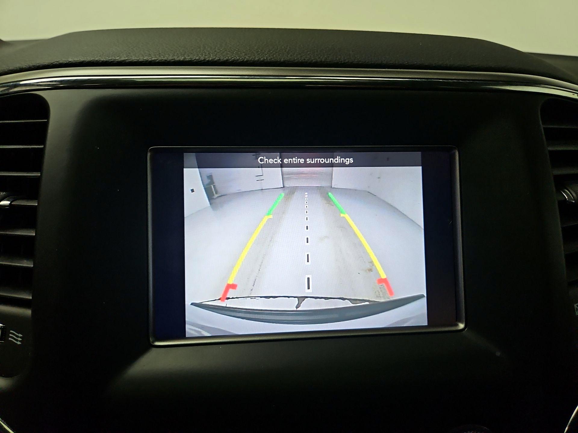 Thumbnail: 2018 Jeep Grand Cherokee - 14