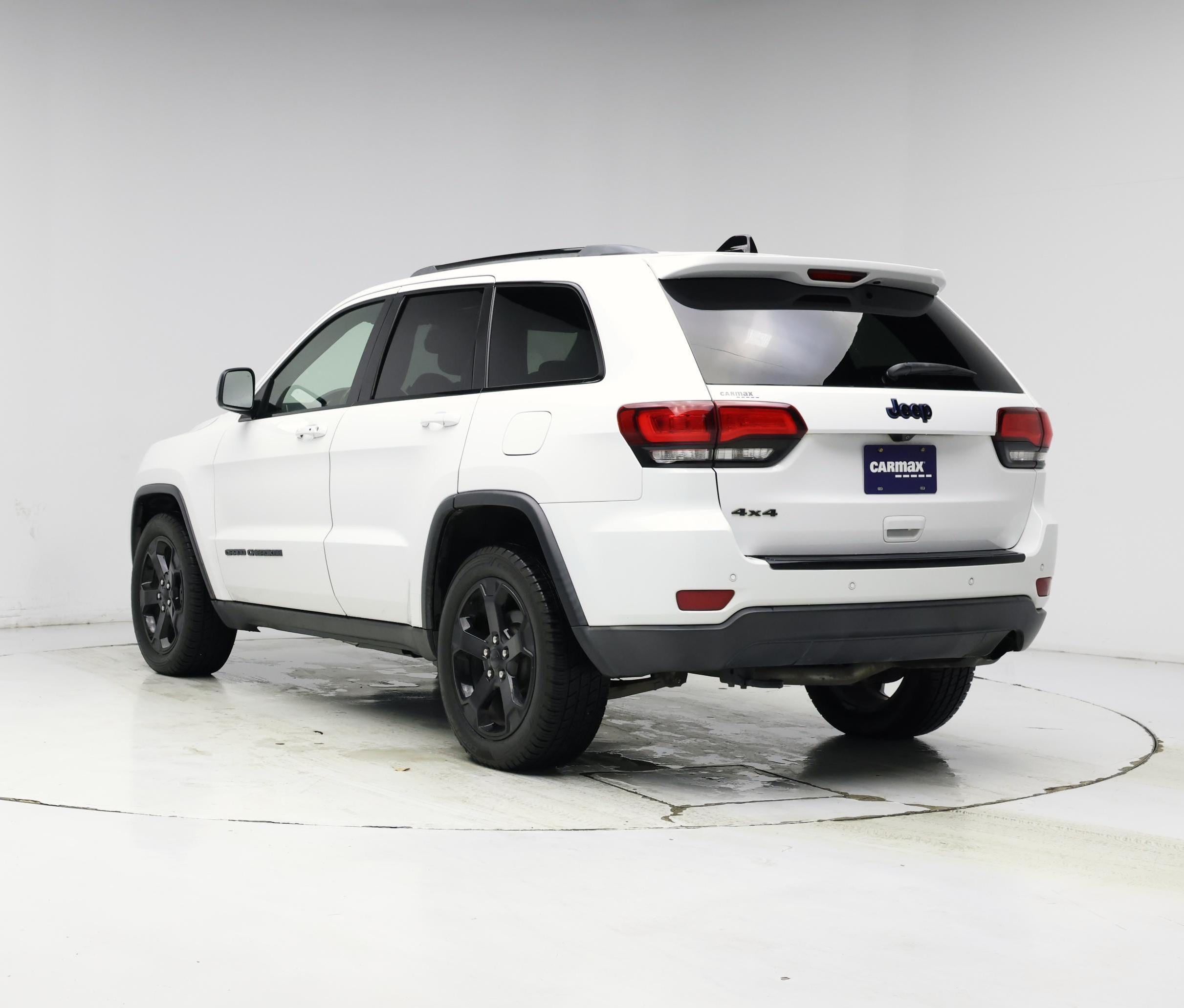 Thumbnail: 2018 Jeep Grand Cherokee - 2