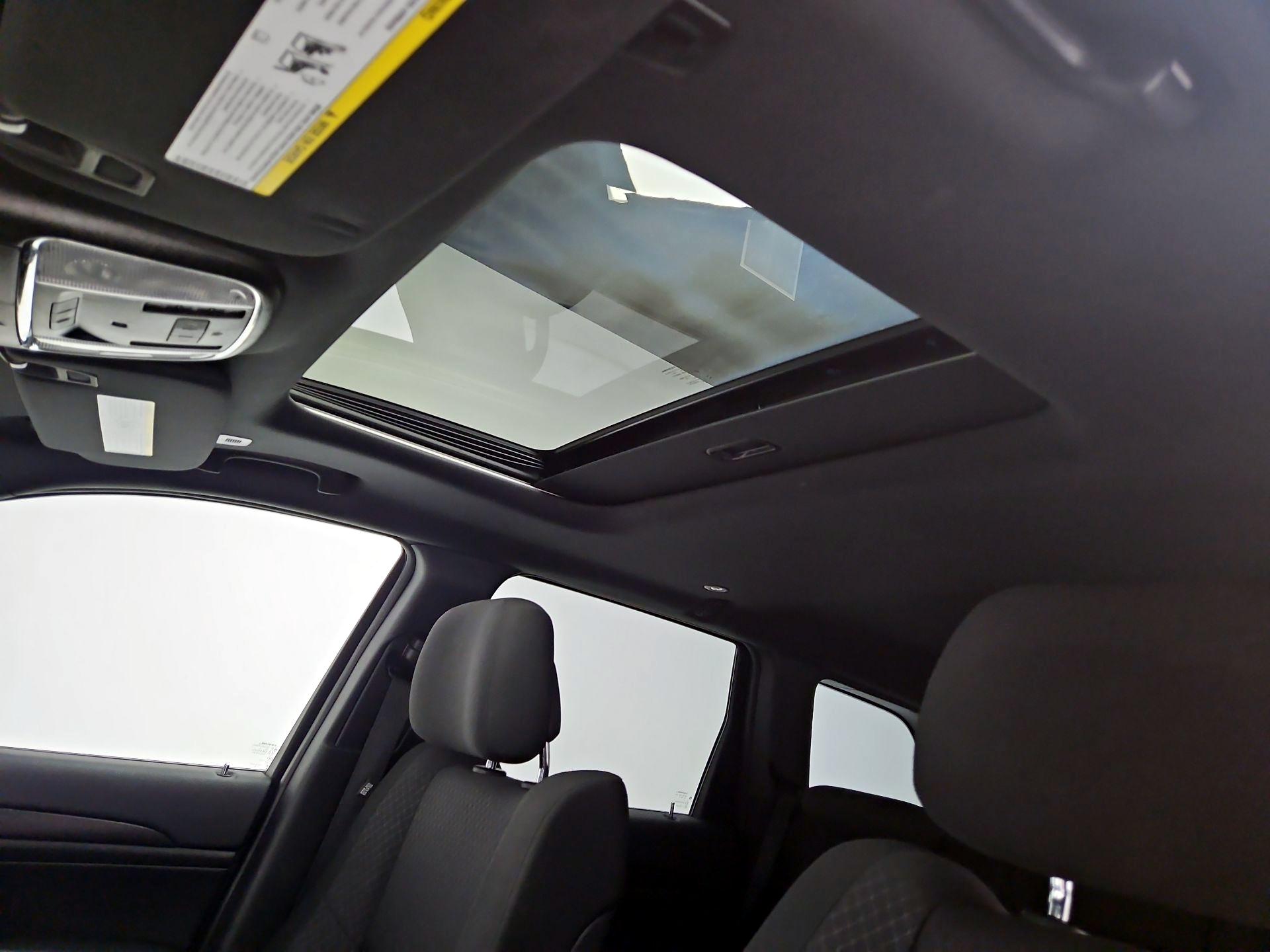 Thumbnail: 2018 Jeep Grand Cherokee - 19