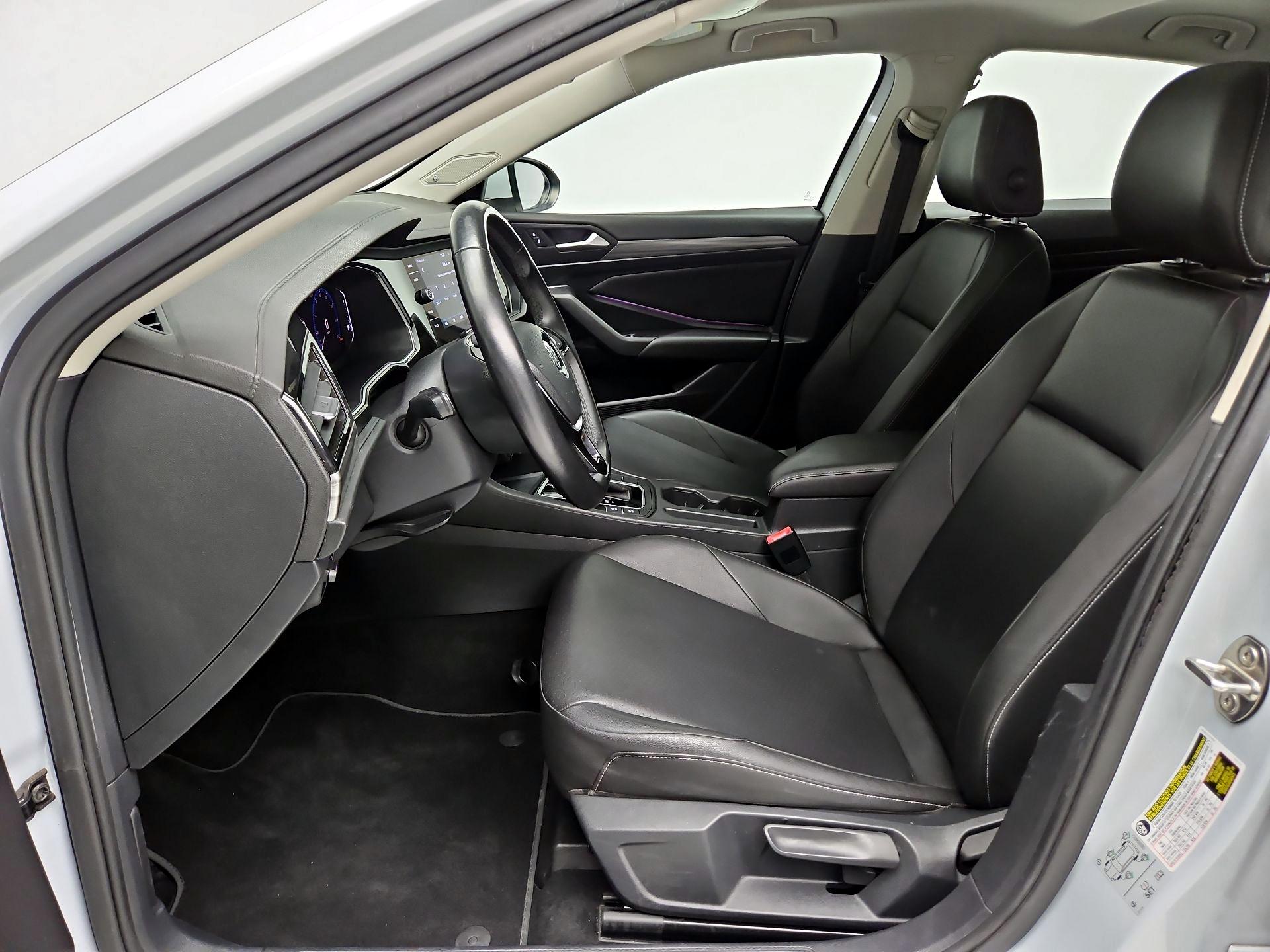 Thumbnail: 2019 Volkswagen Jetta - 11