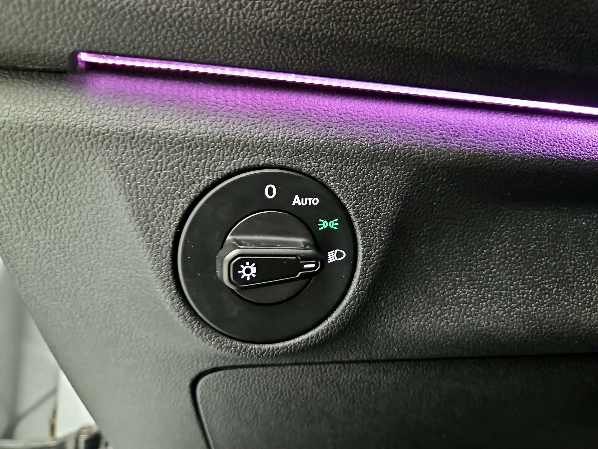 Thumbnail: 2019 Volkswagen Jetta - 13