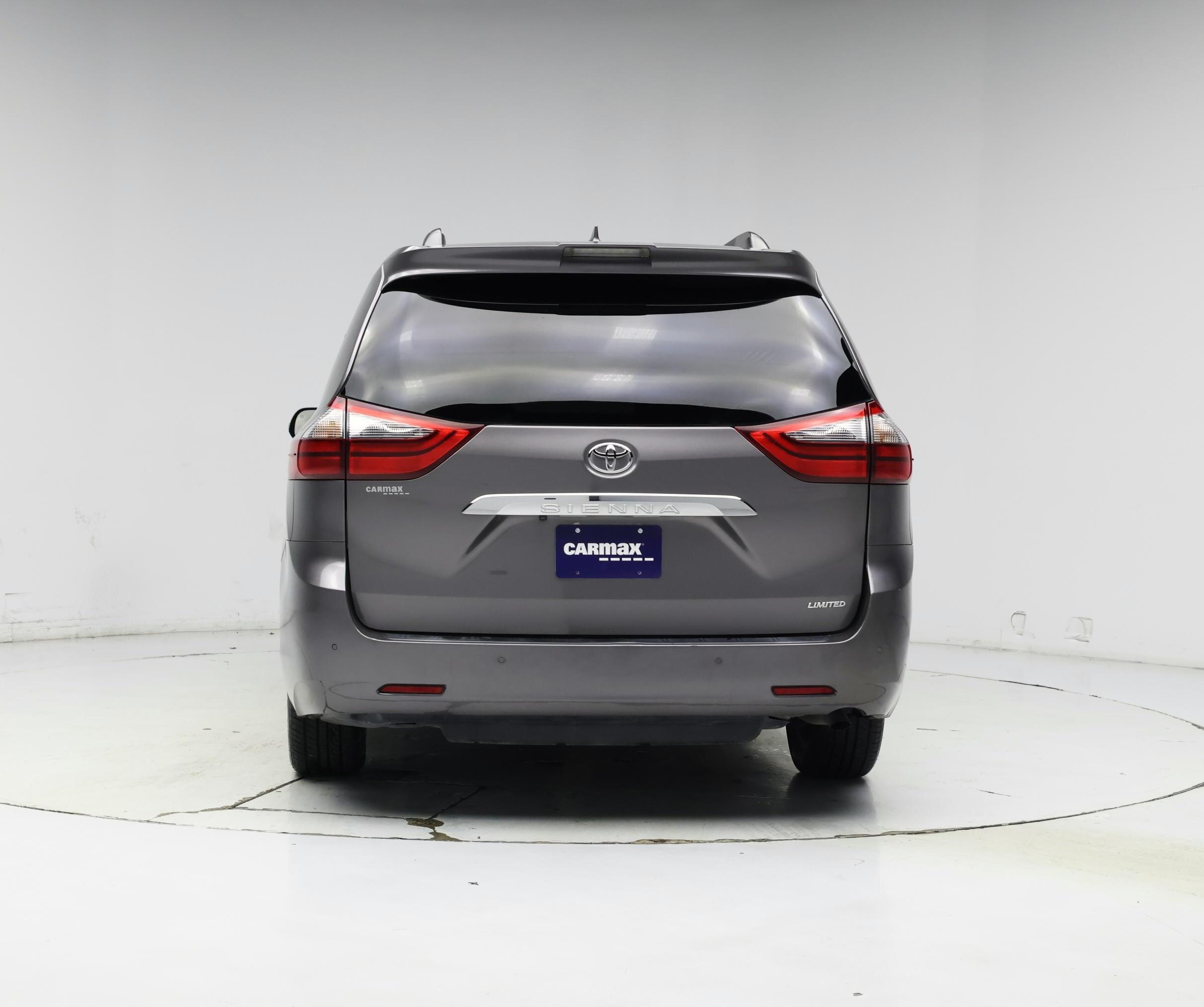 Thumbnail: 2020 Toyota Sienna - 6