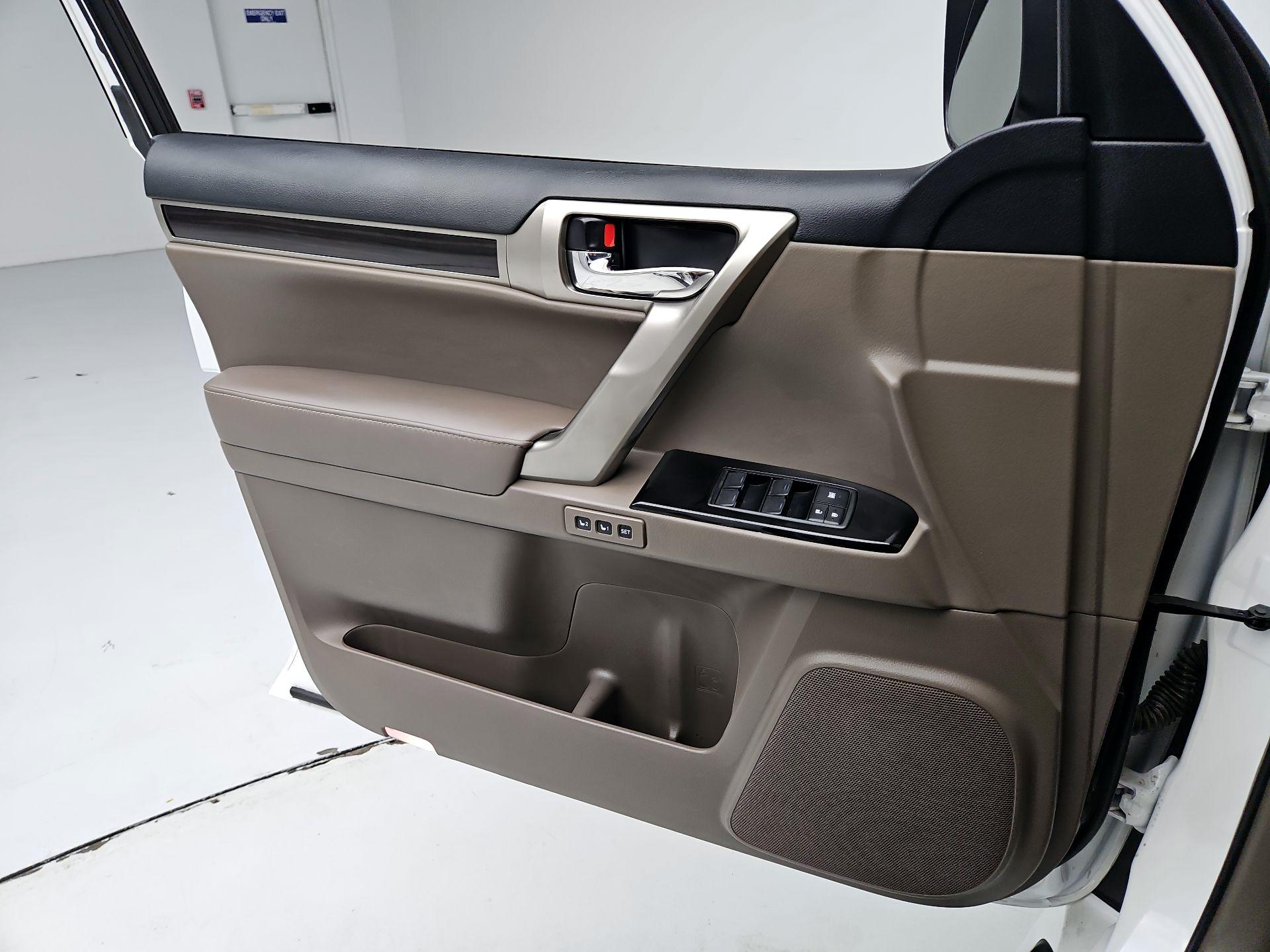 Thumbnail: 2018 Lexus GX - 12