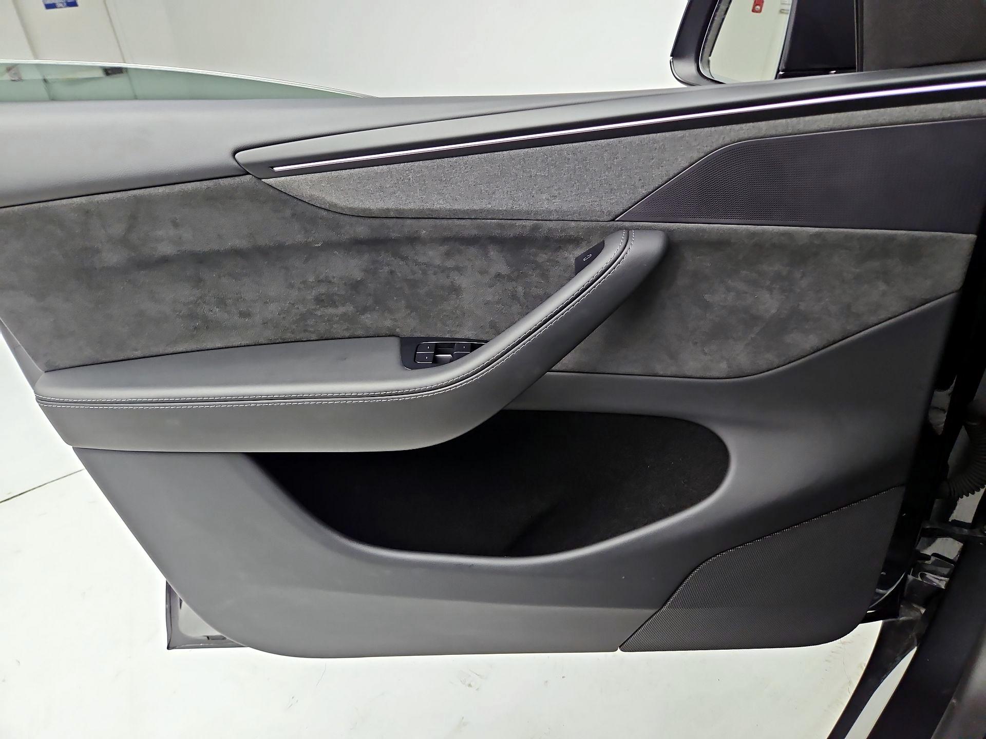 Thumbnail: 2026 Tesla Model Y - 12