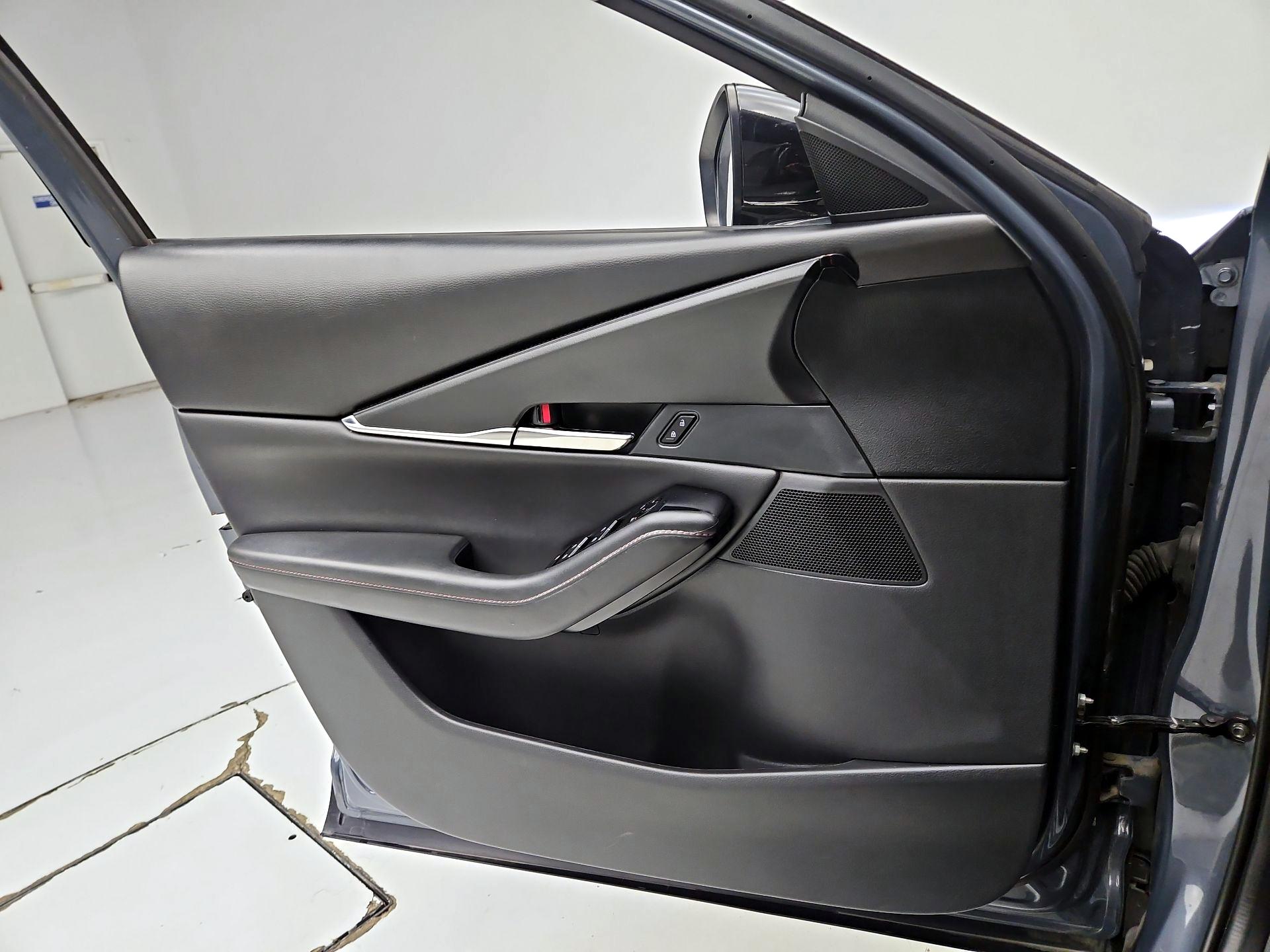 Thumbnail: 2023 Mazda CX-30 - 12