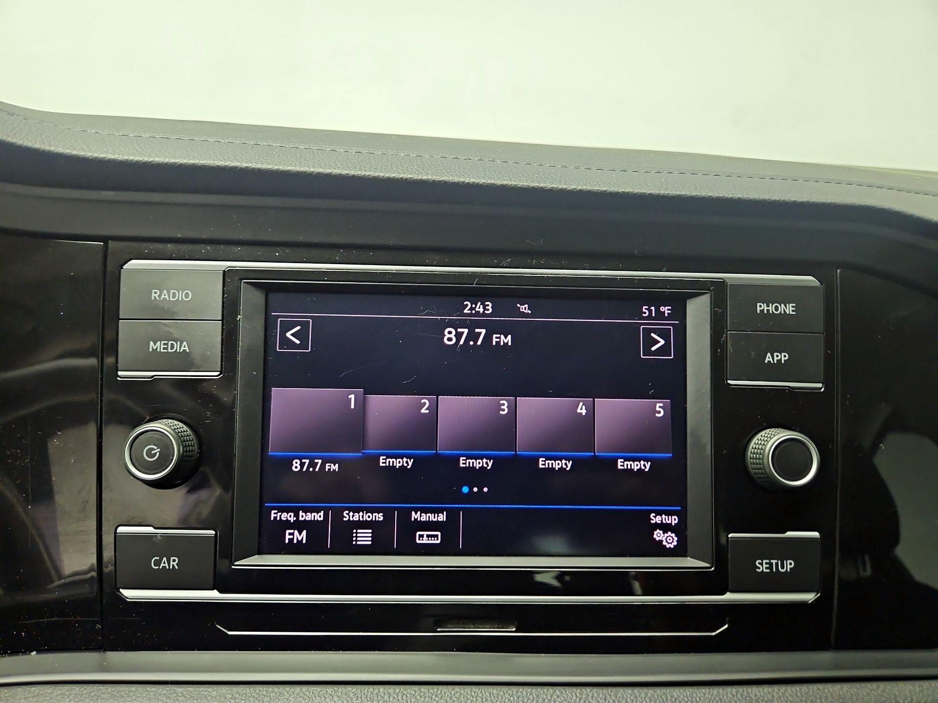 Thumbnail: 2019 Volkswagen Jetta - 15