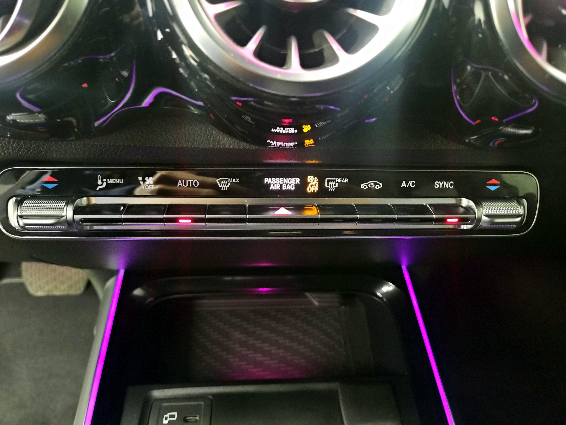 Thumbnail: 2021 Mercedes-Benz GLB - 17