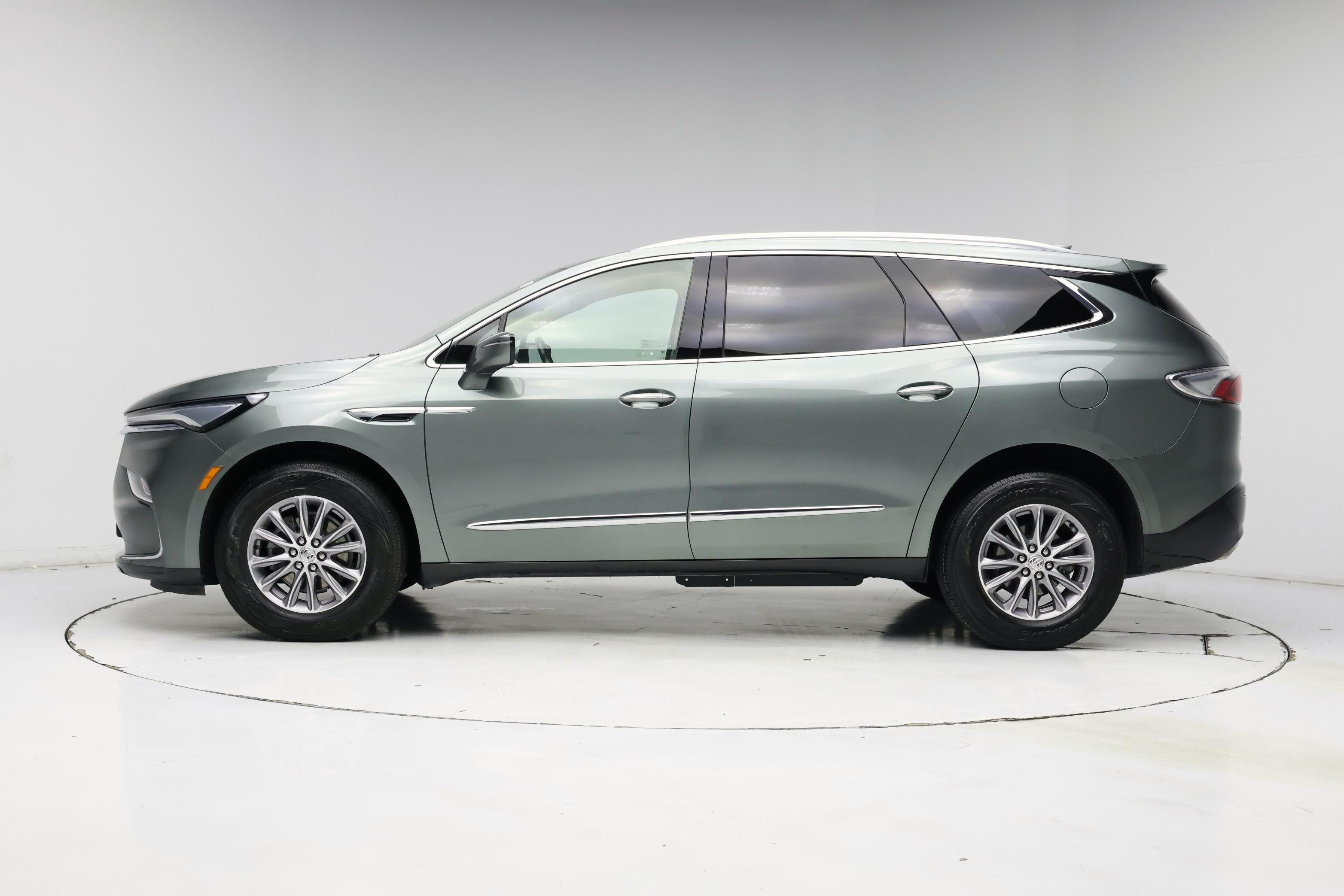 Thumbnail: 2023 Buick Enclave - 3