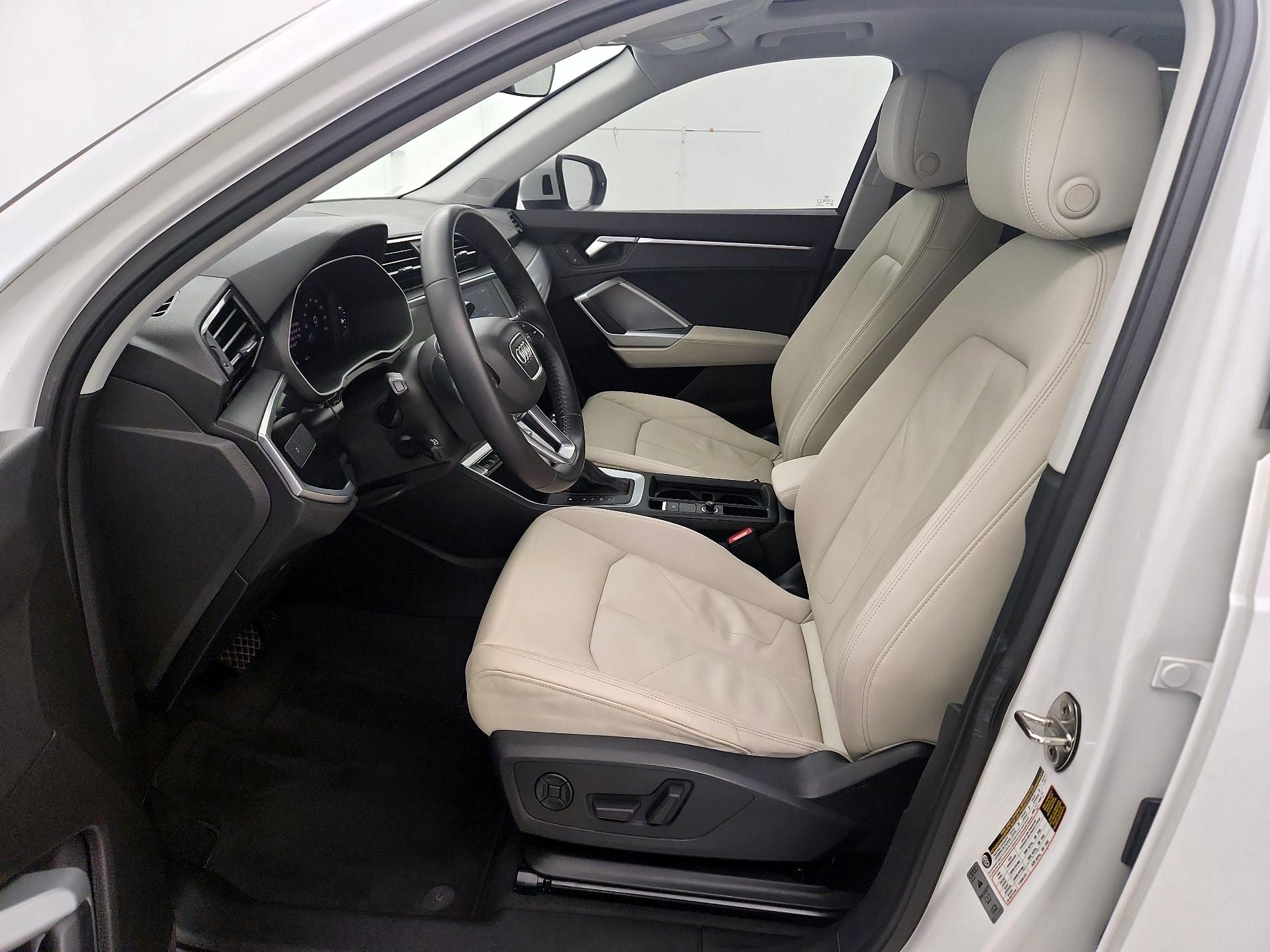 Thumbnail: 2020 Audi Q3 - 11