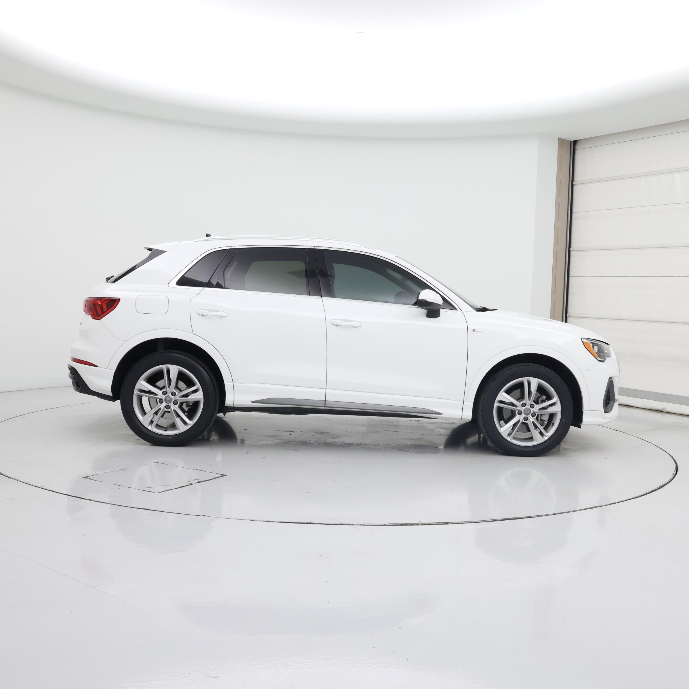 Thumbnail: 2020 Audi Q3 - 7