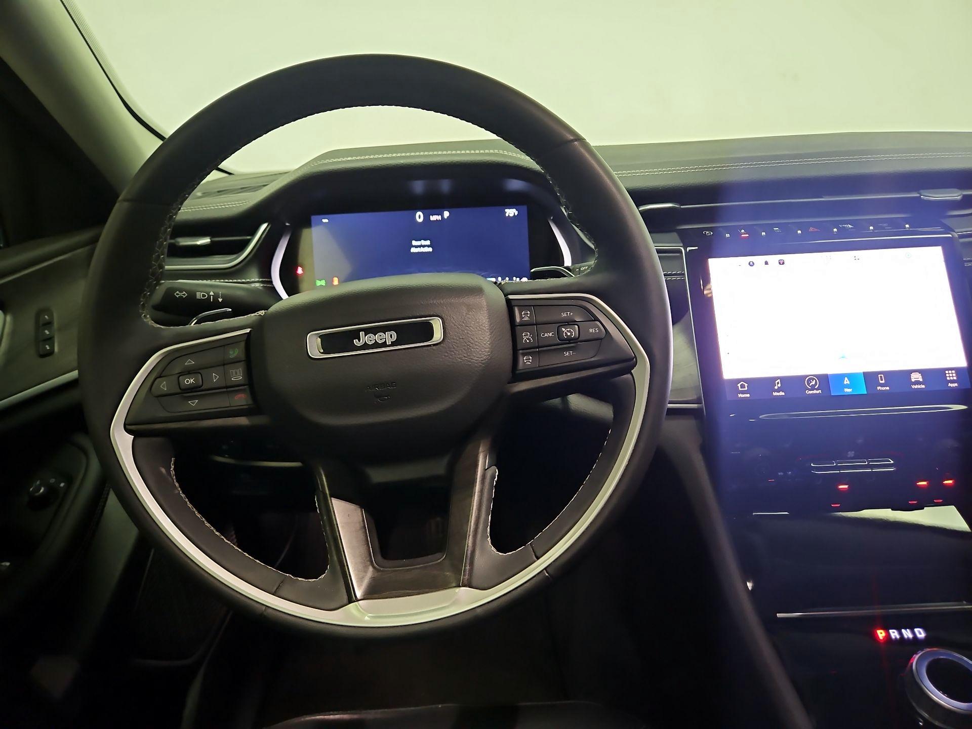 Thumbnail: 2023 Jeep Grand Cherokee - 10