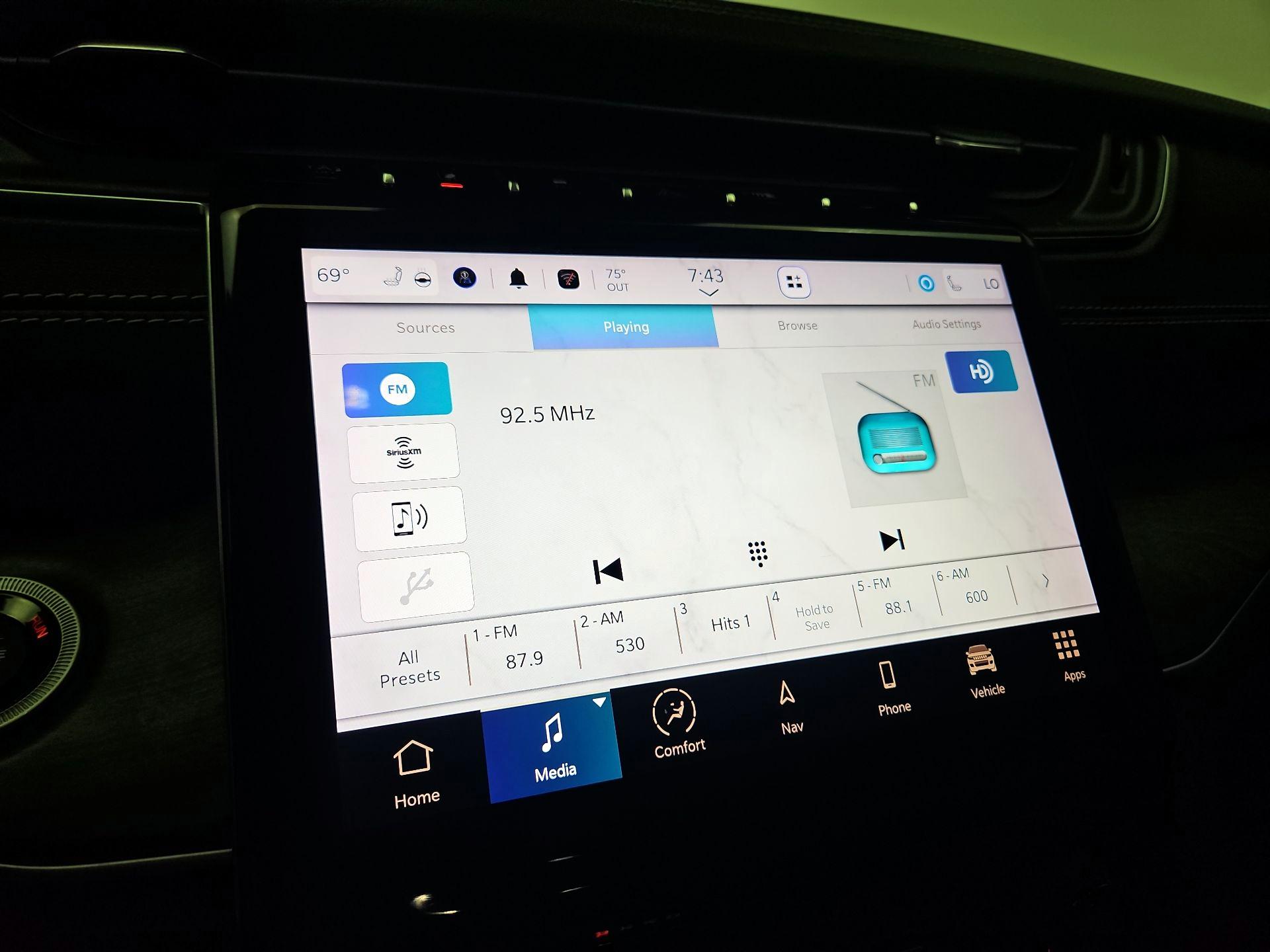 Thumbnail: 2023 Jeep Grand Cherokee - 16